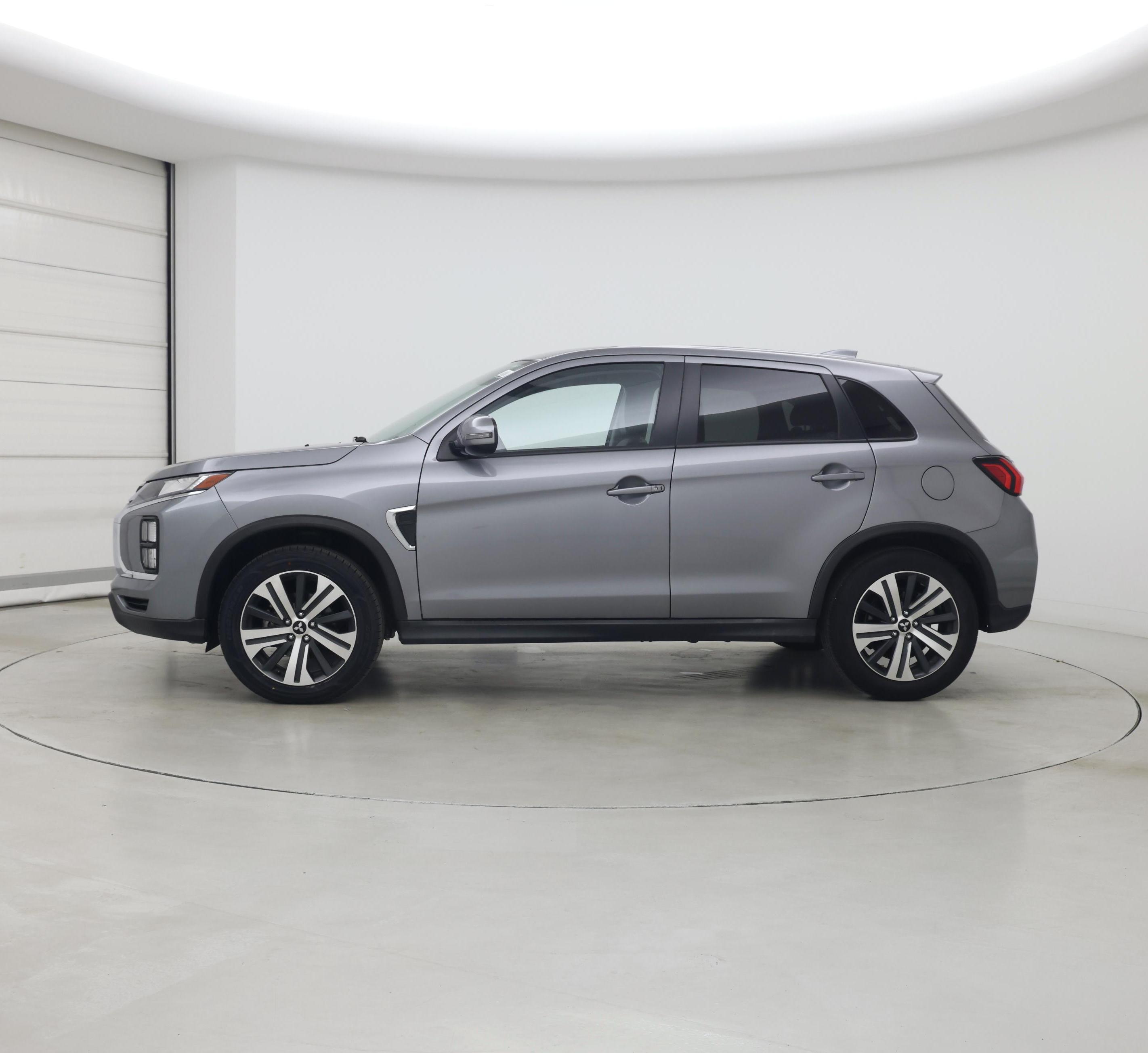 Thumbnail: 2022 Mitsubishi Outlander Sport - 3