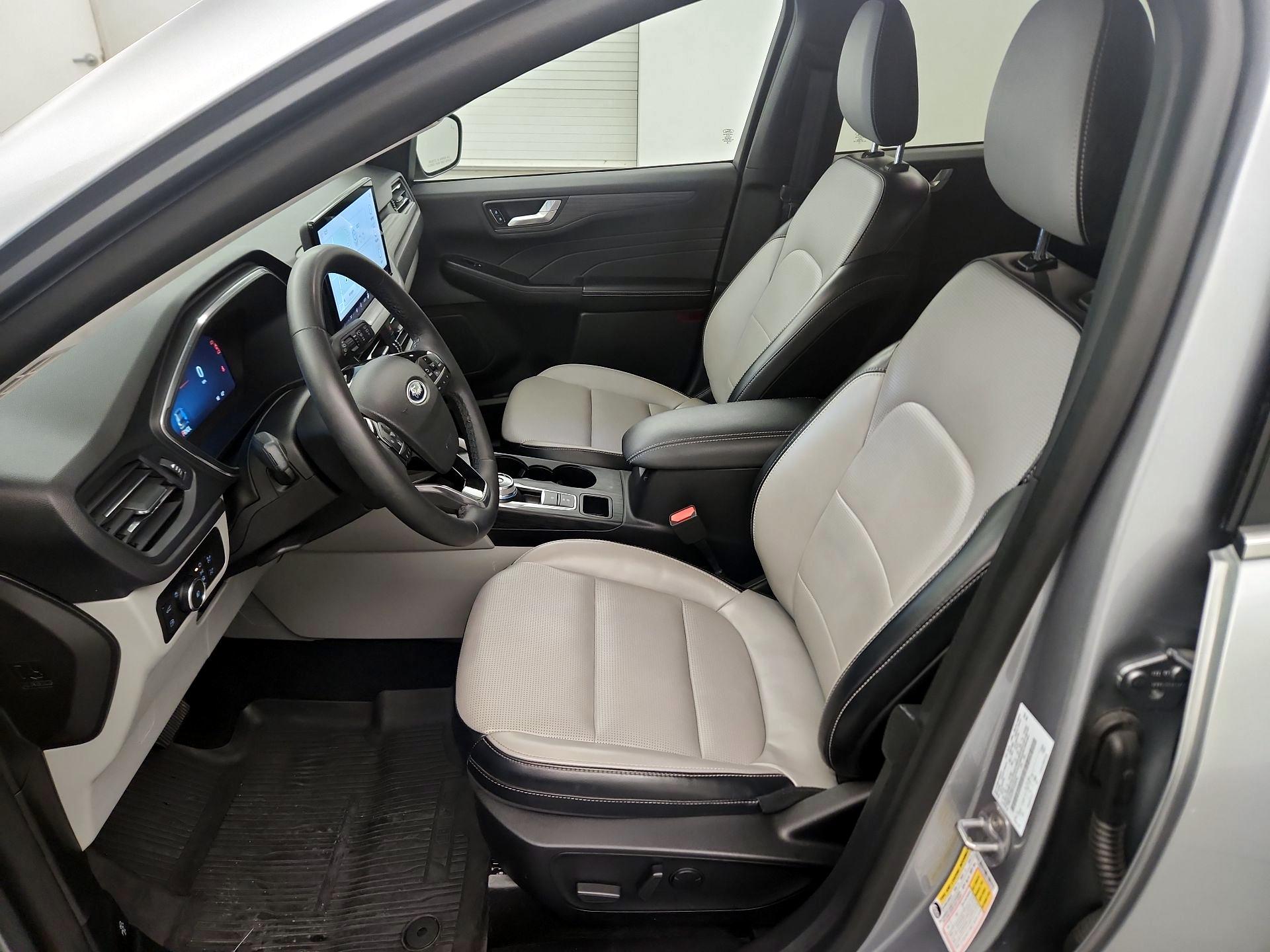 Thumbnail: 2023 Ford Escape - 9