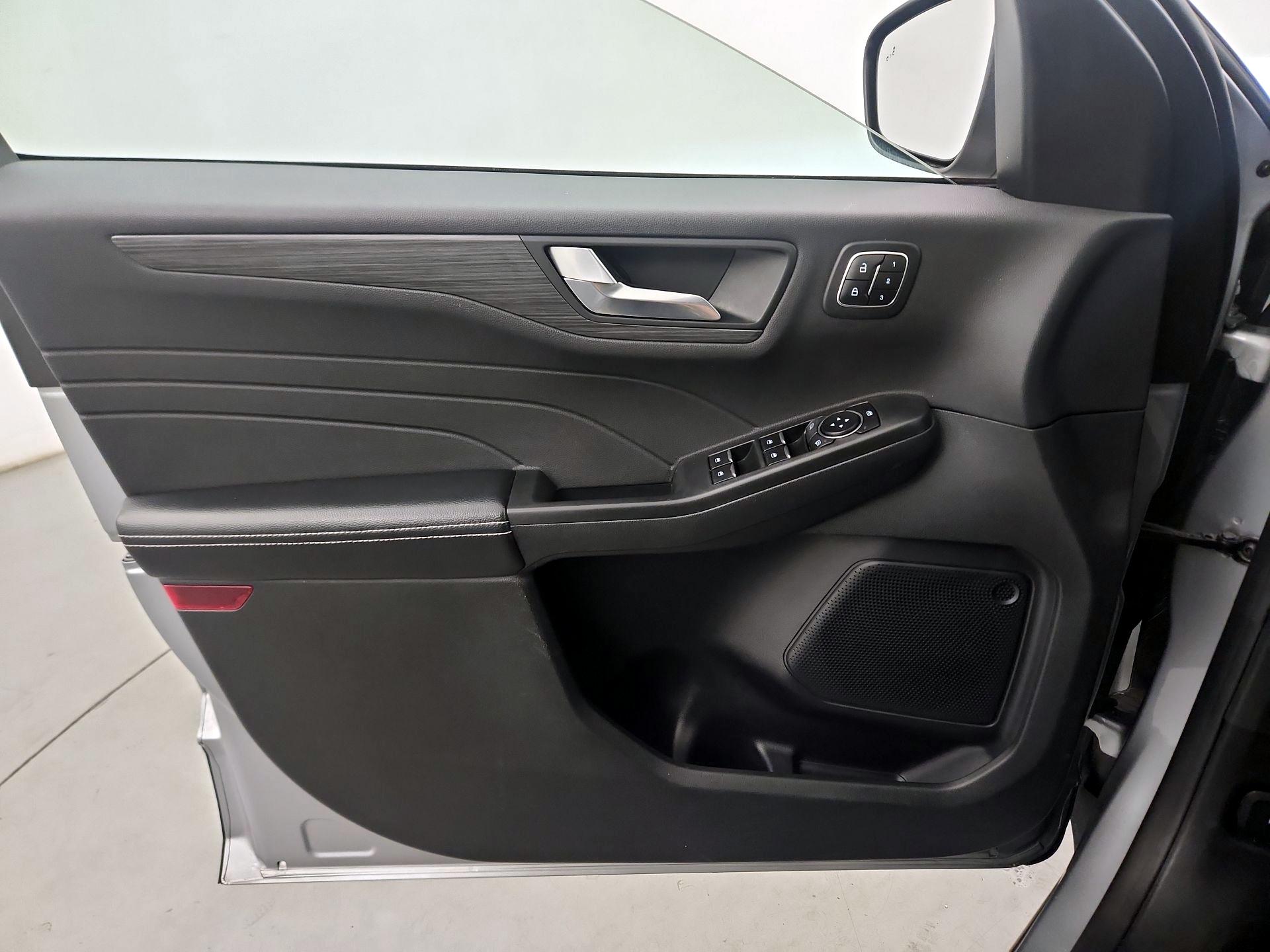 Thumbnail: 2023 Ford Escape - 10