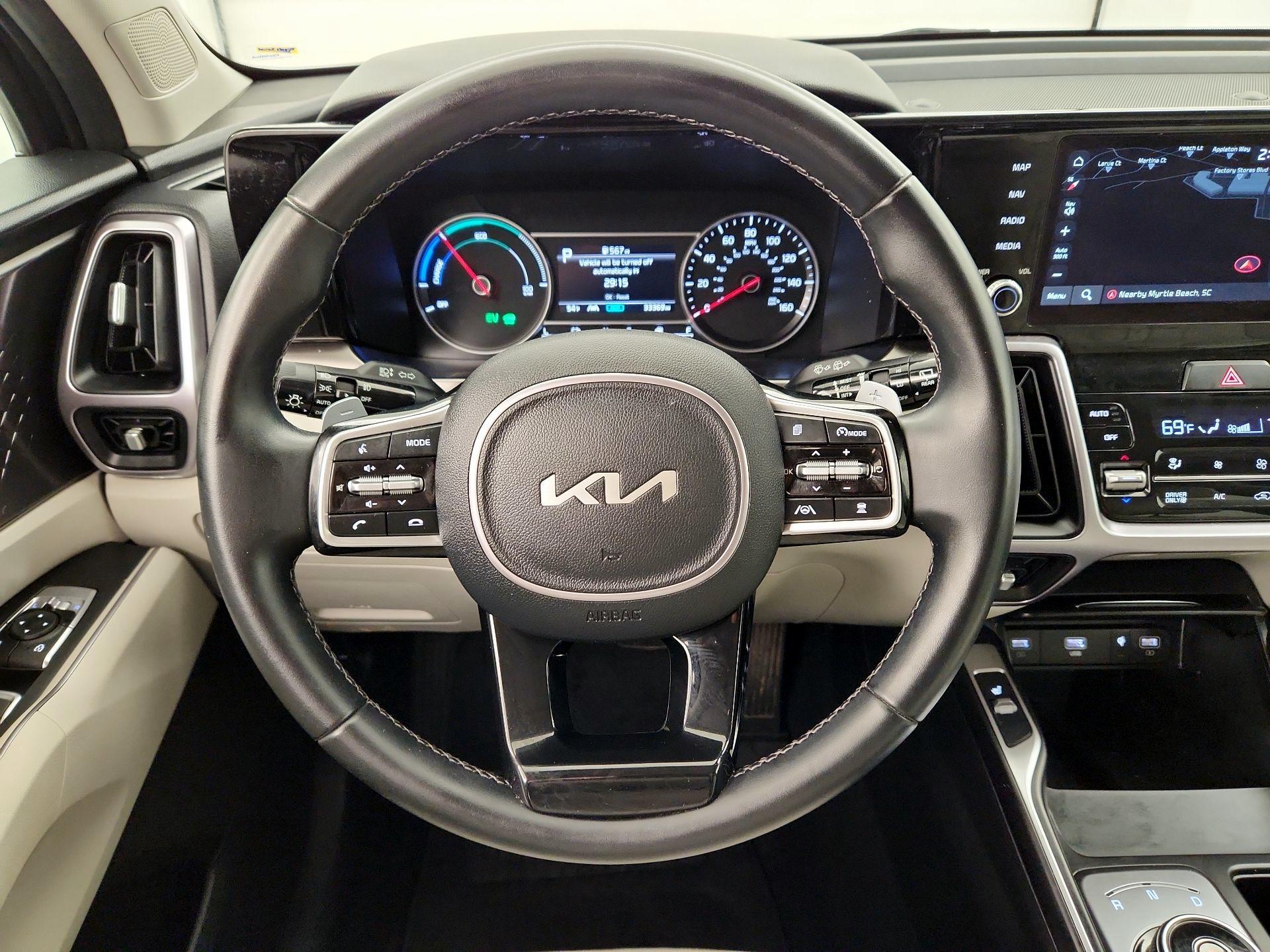 Thumbnail: 2023 Kia Sorento - 10