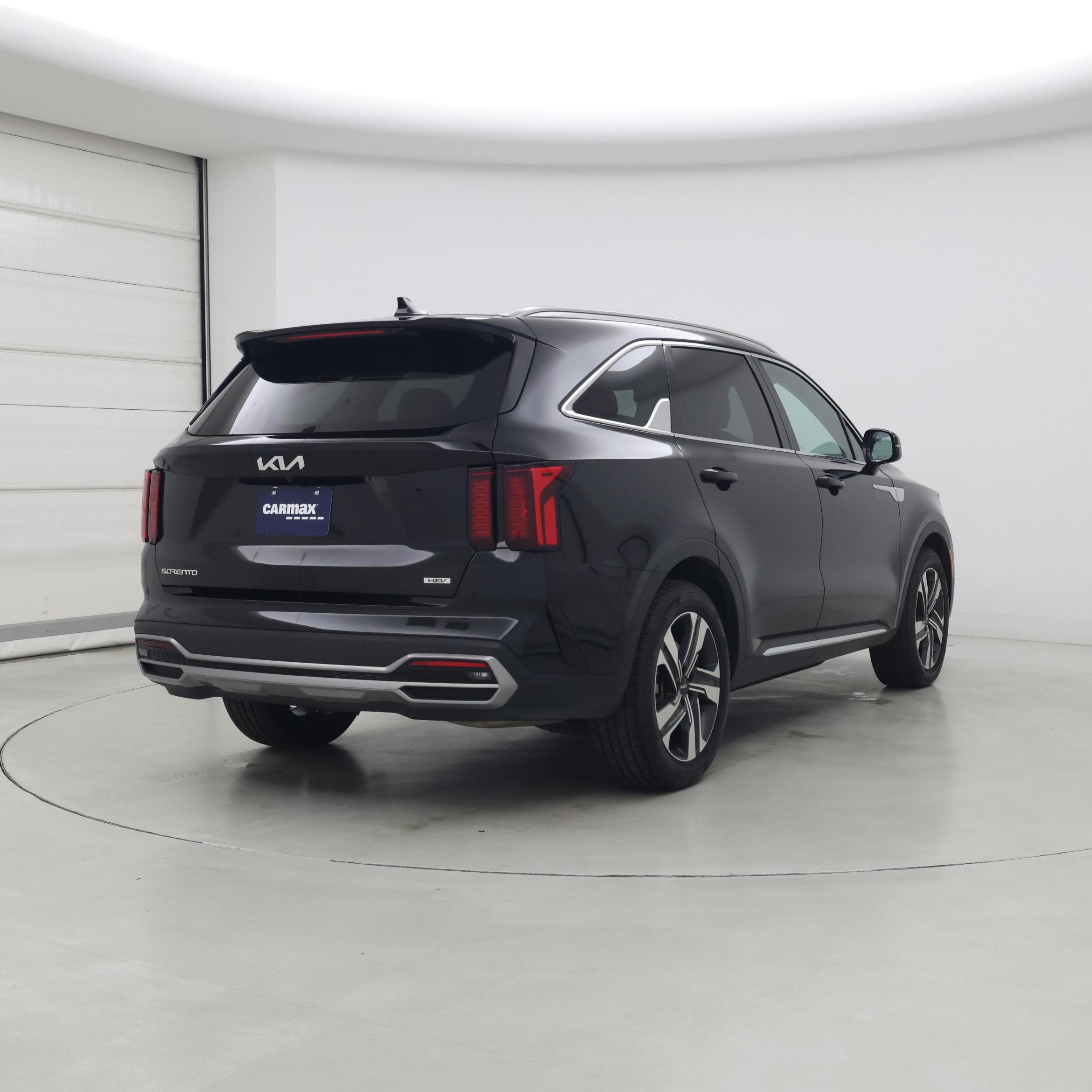 Thumbnail: 2023 Kia Sorento - 8