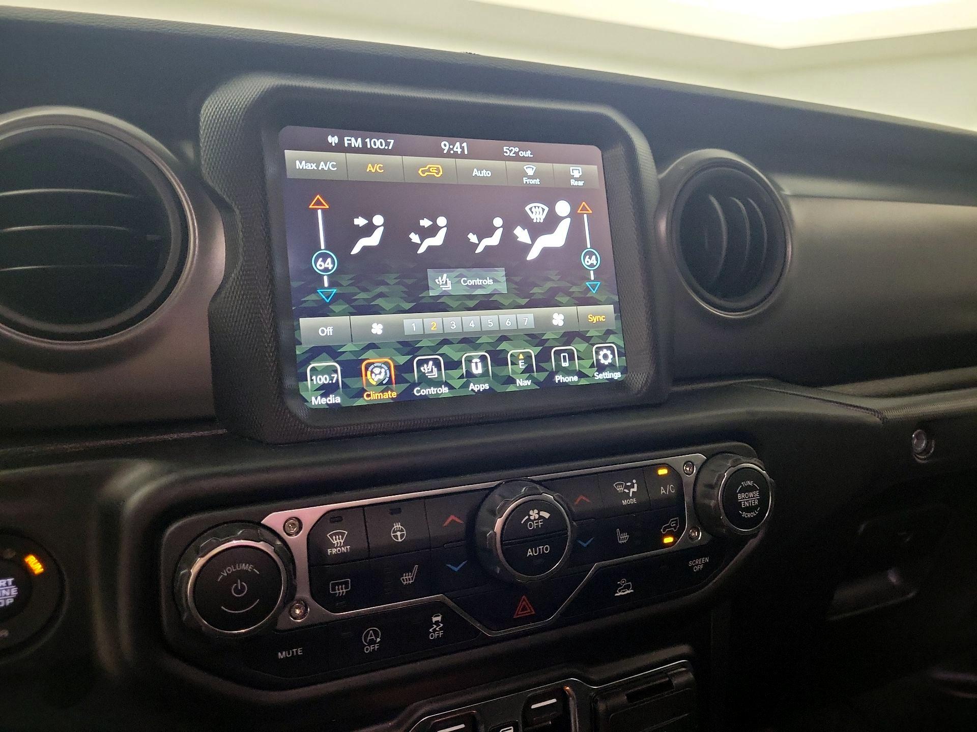 Thumbnail: 2022 Jeep Wrangler - 15