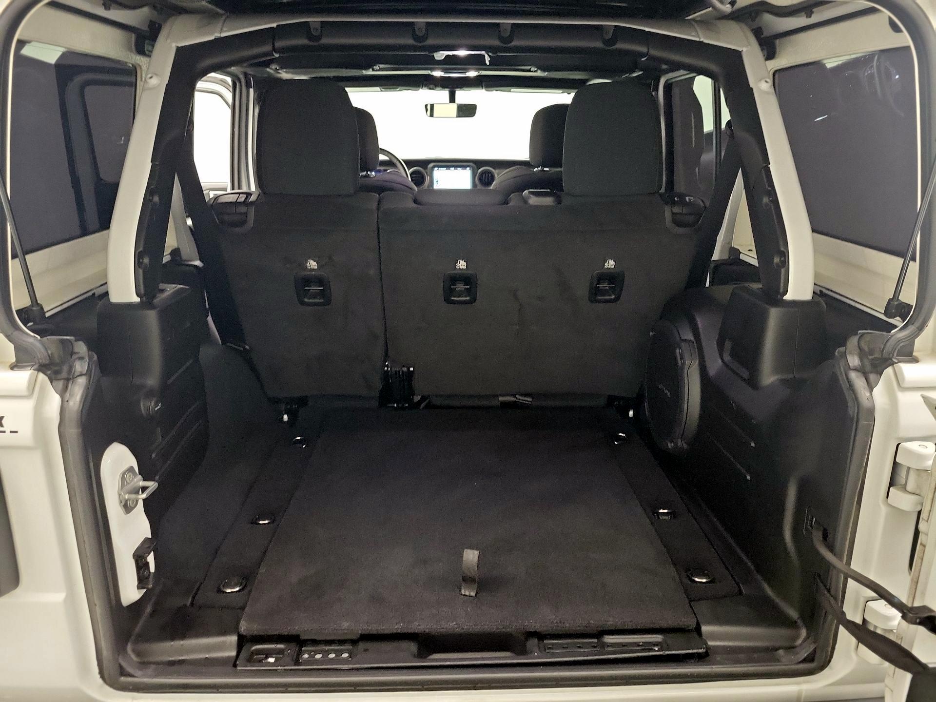 Thumbnail: 2022 Jeep Wrangler - 19