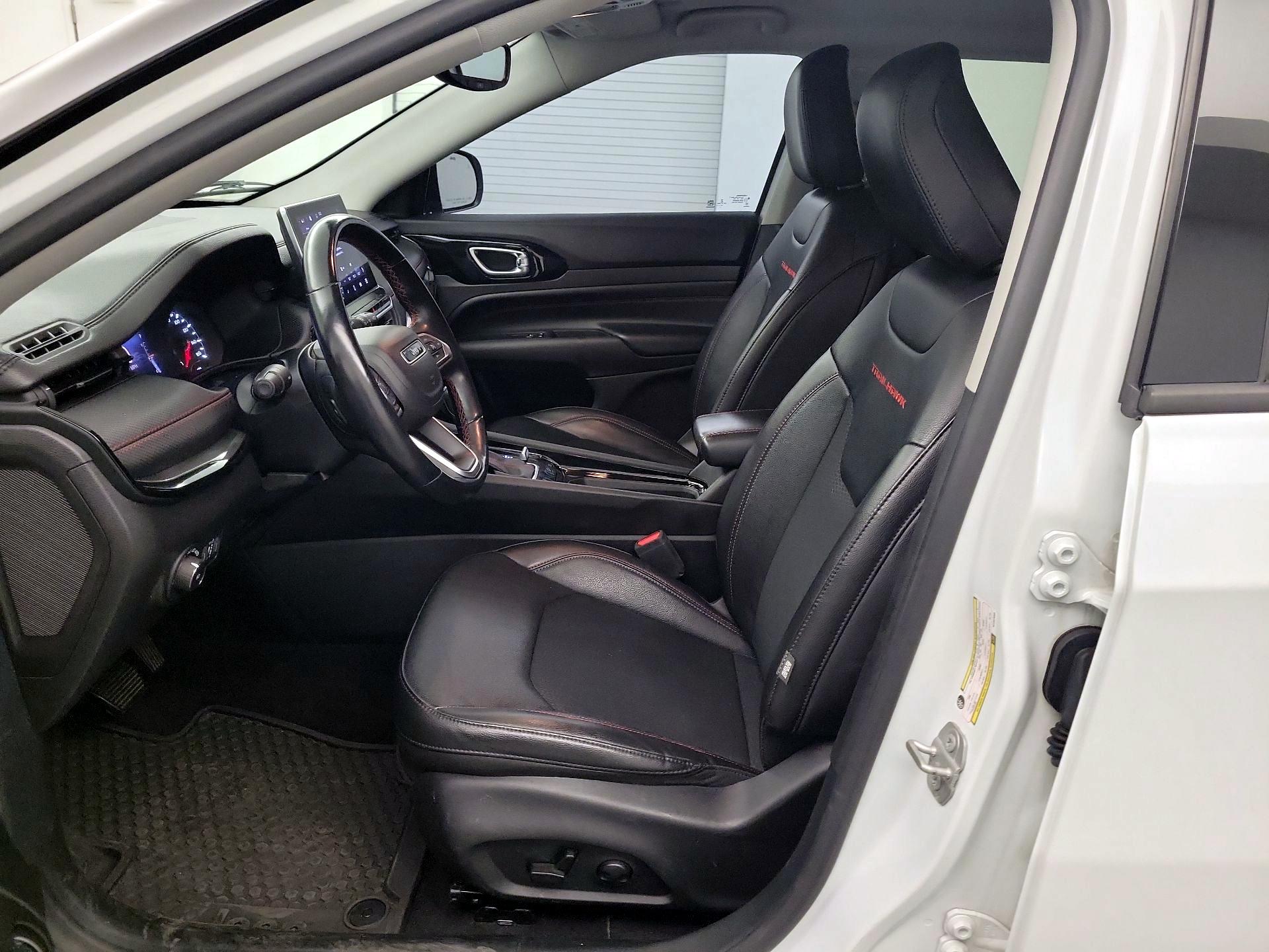 Thumbnail: 2022 Jeep Compass - 9