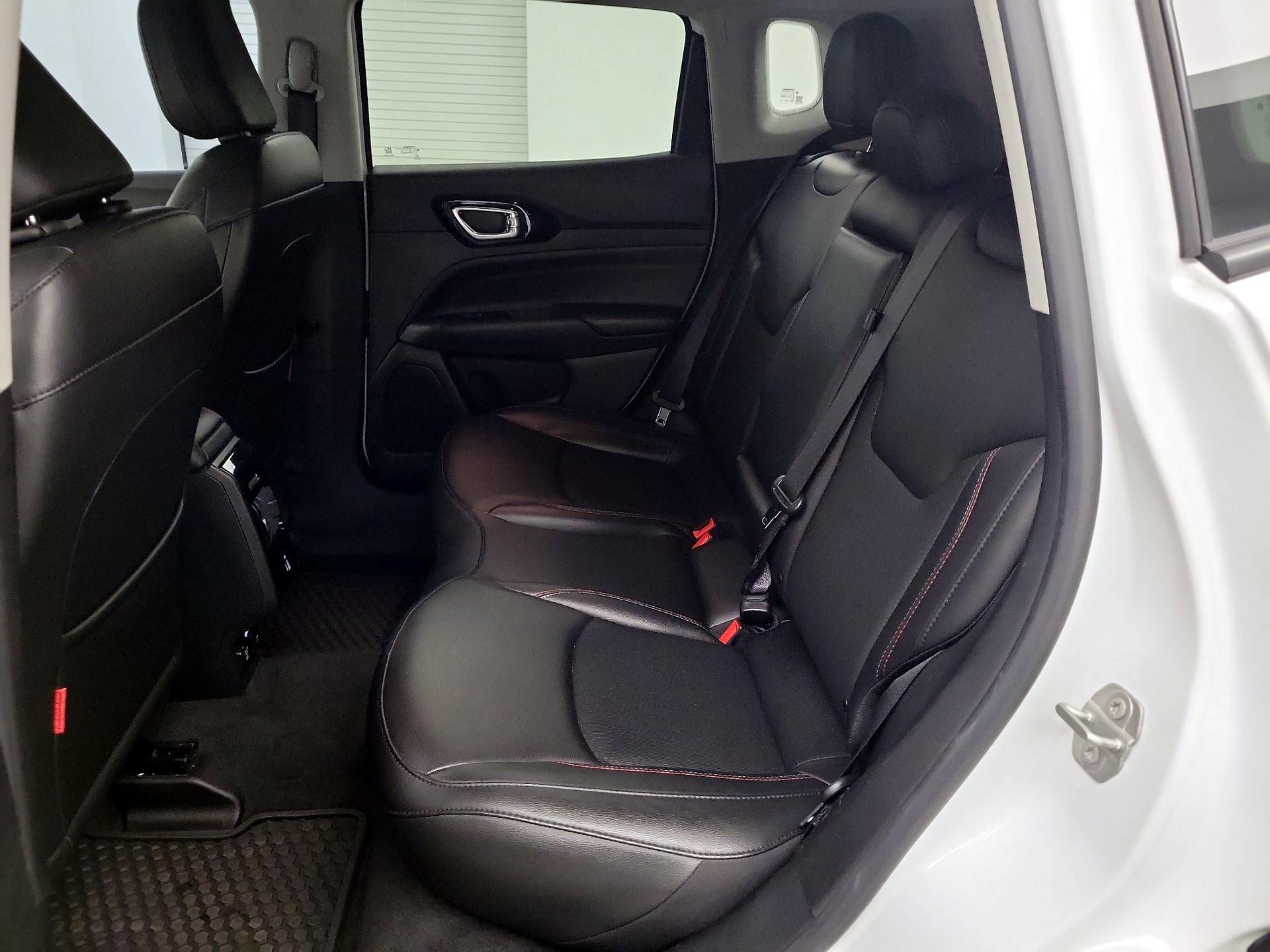 Thumbnail: 2022 Jeep Compass - 17