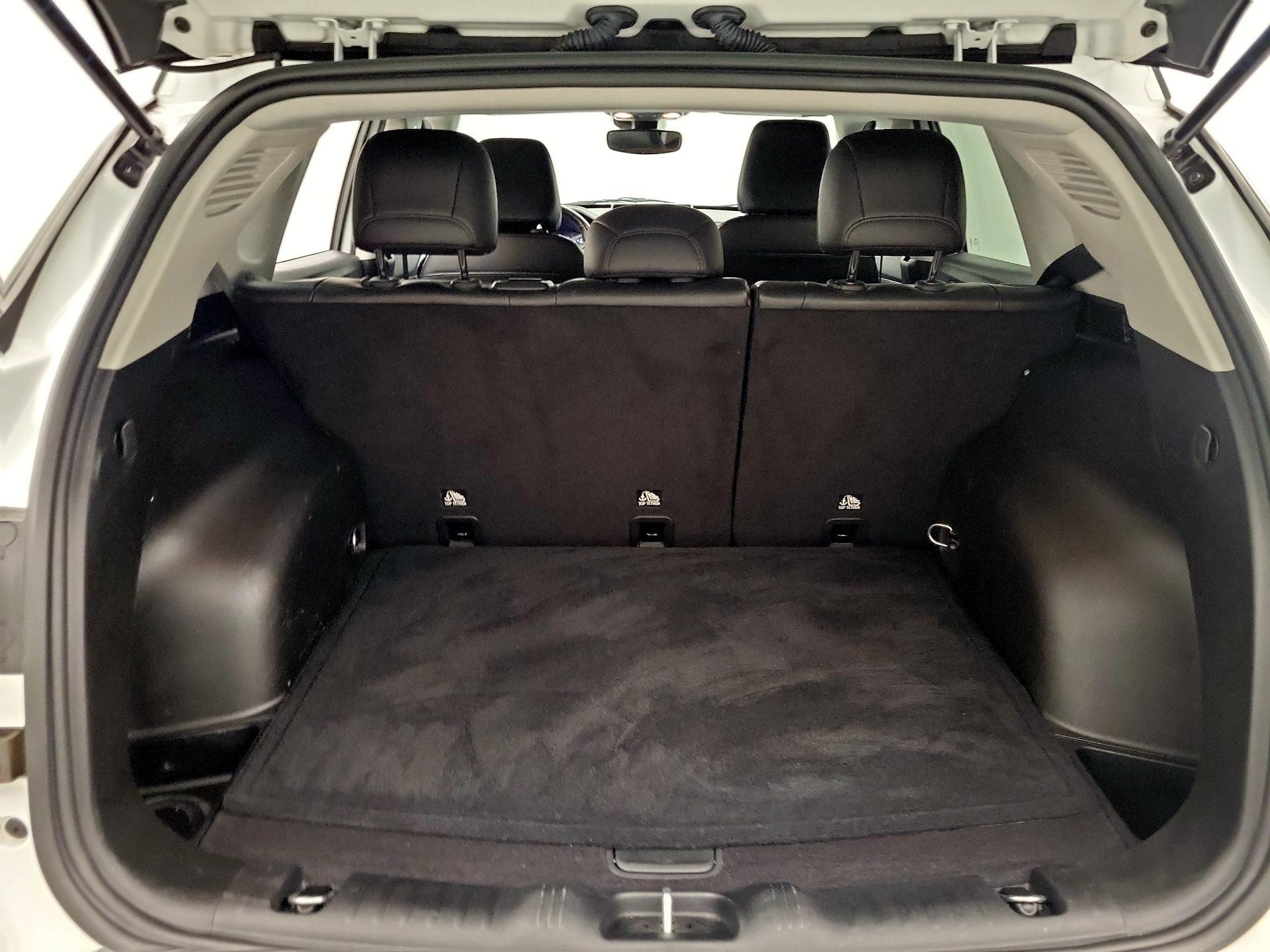 Thumbnail: 2022 Jeep Compass - 18