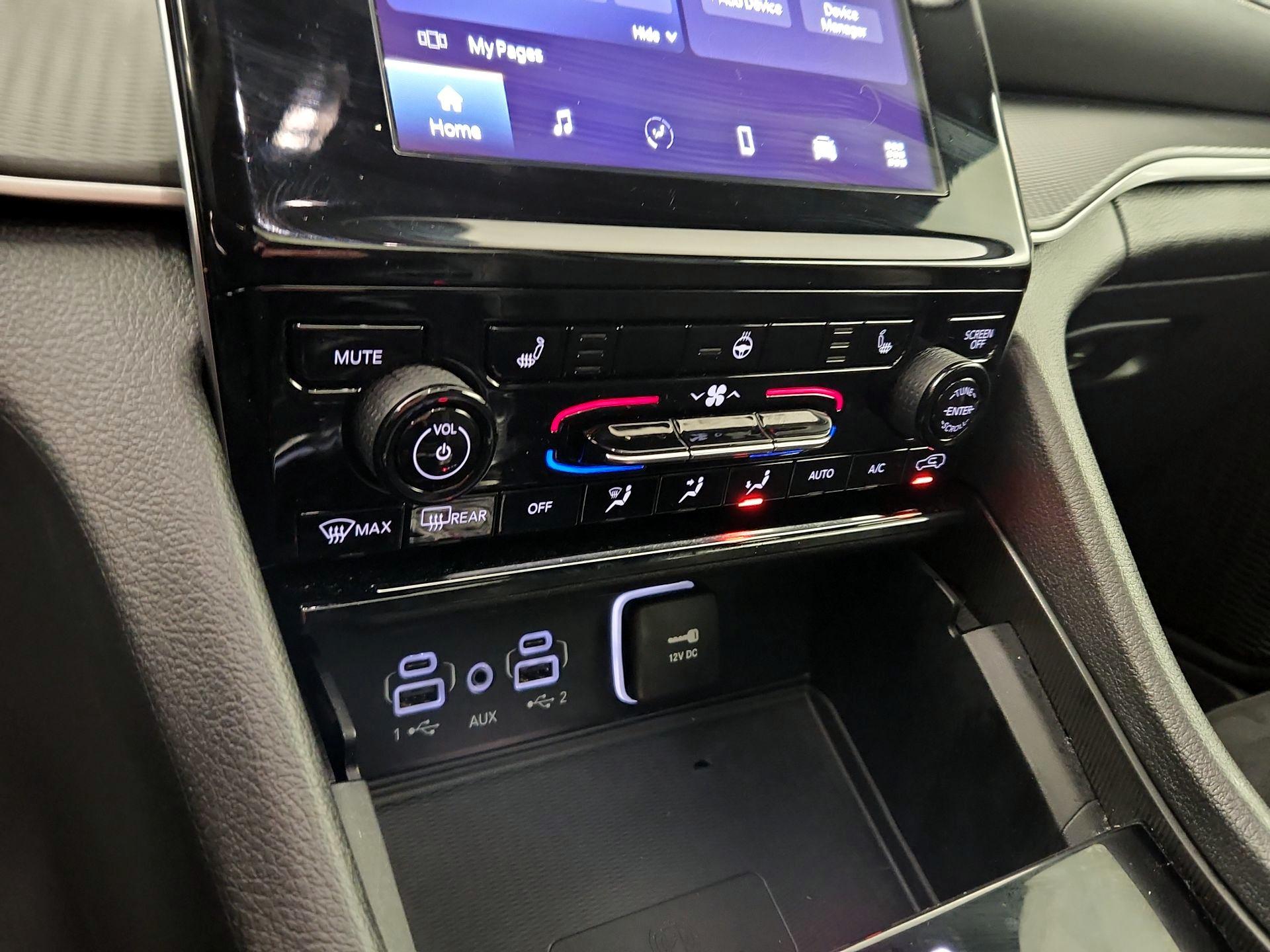 Thumbnail: 2023 Jeep Grand Cherokee - 14