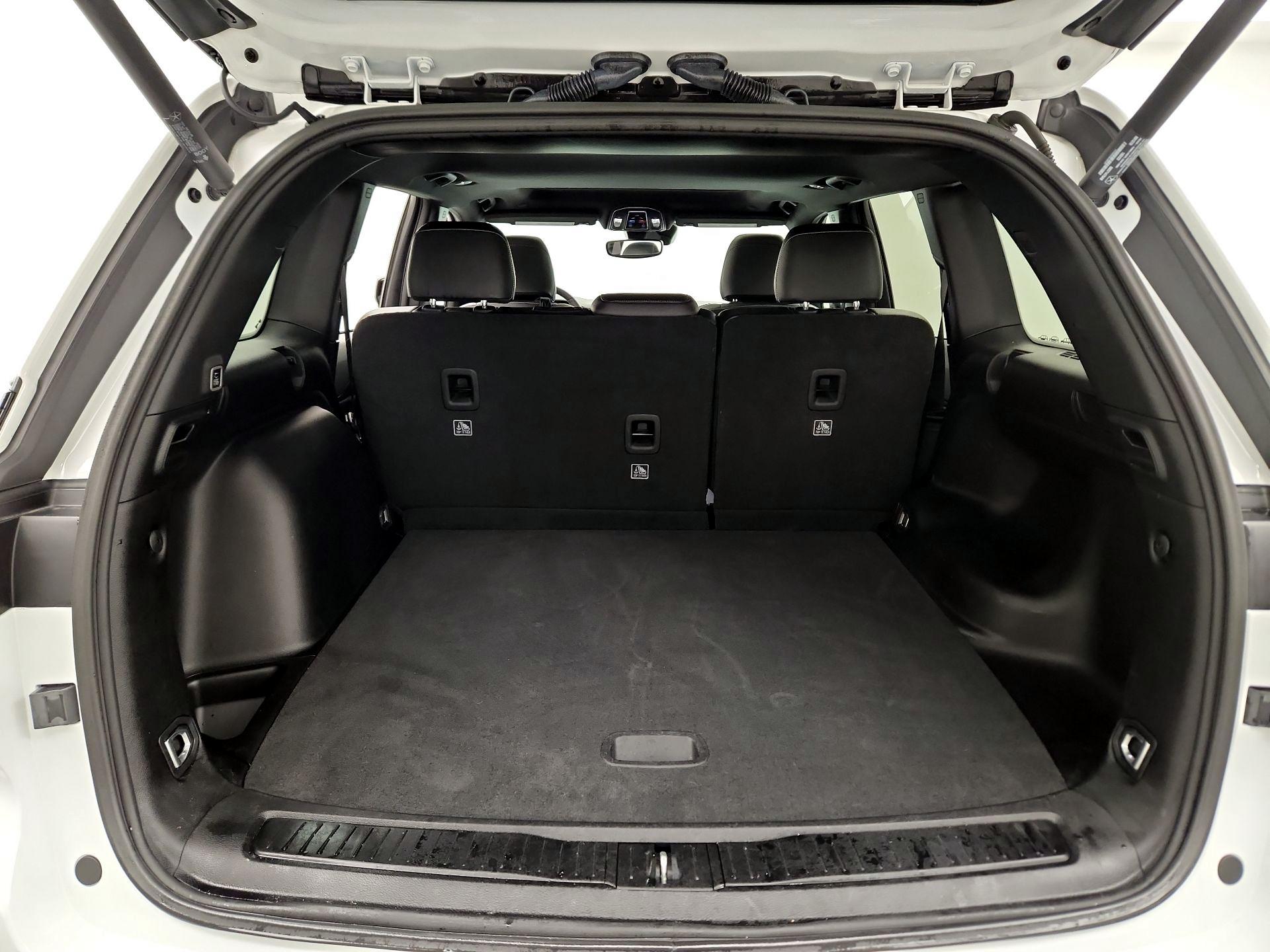 Thumbnail: 2023 Jeep Grand Cherokee - 19