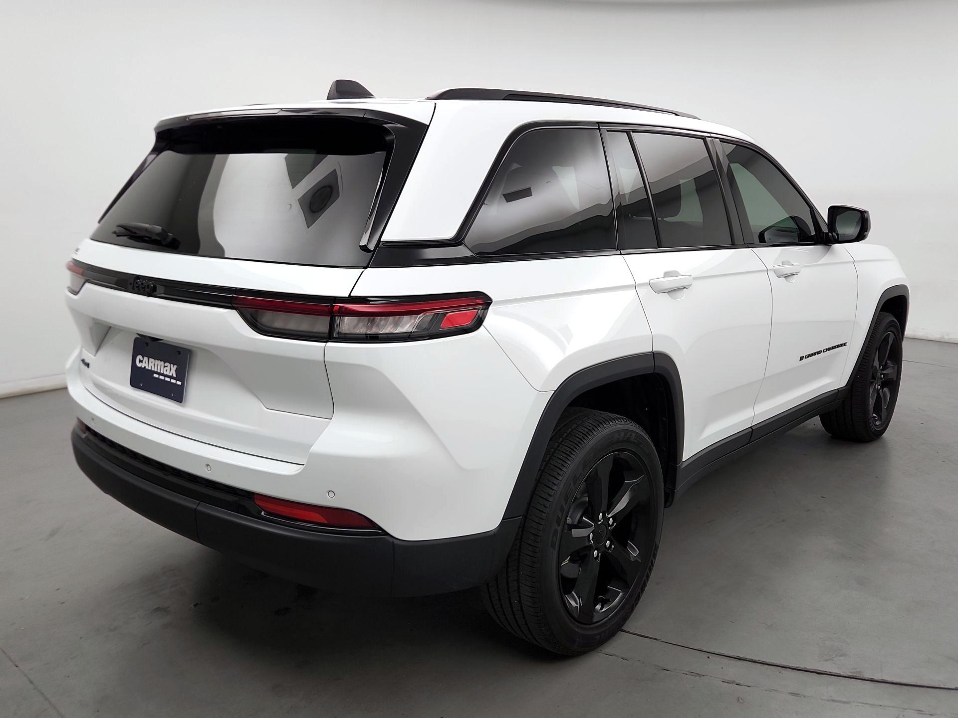 Thumbnail: 2023 Jeep Grand Cherokee - 5