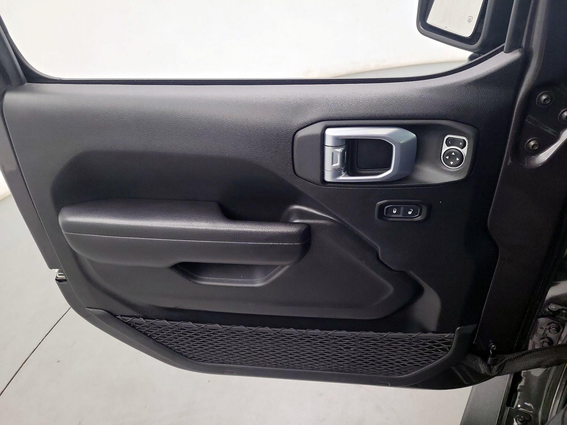 Thumbnail: 2021 Jeep Wrangler - 10