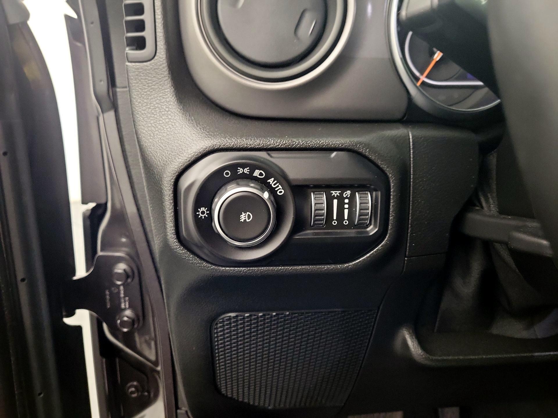 Thumbnail: 2021 Jeep Wrangler - 11