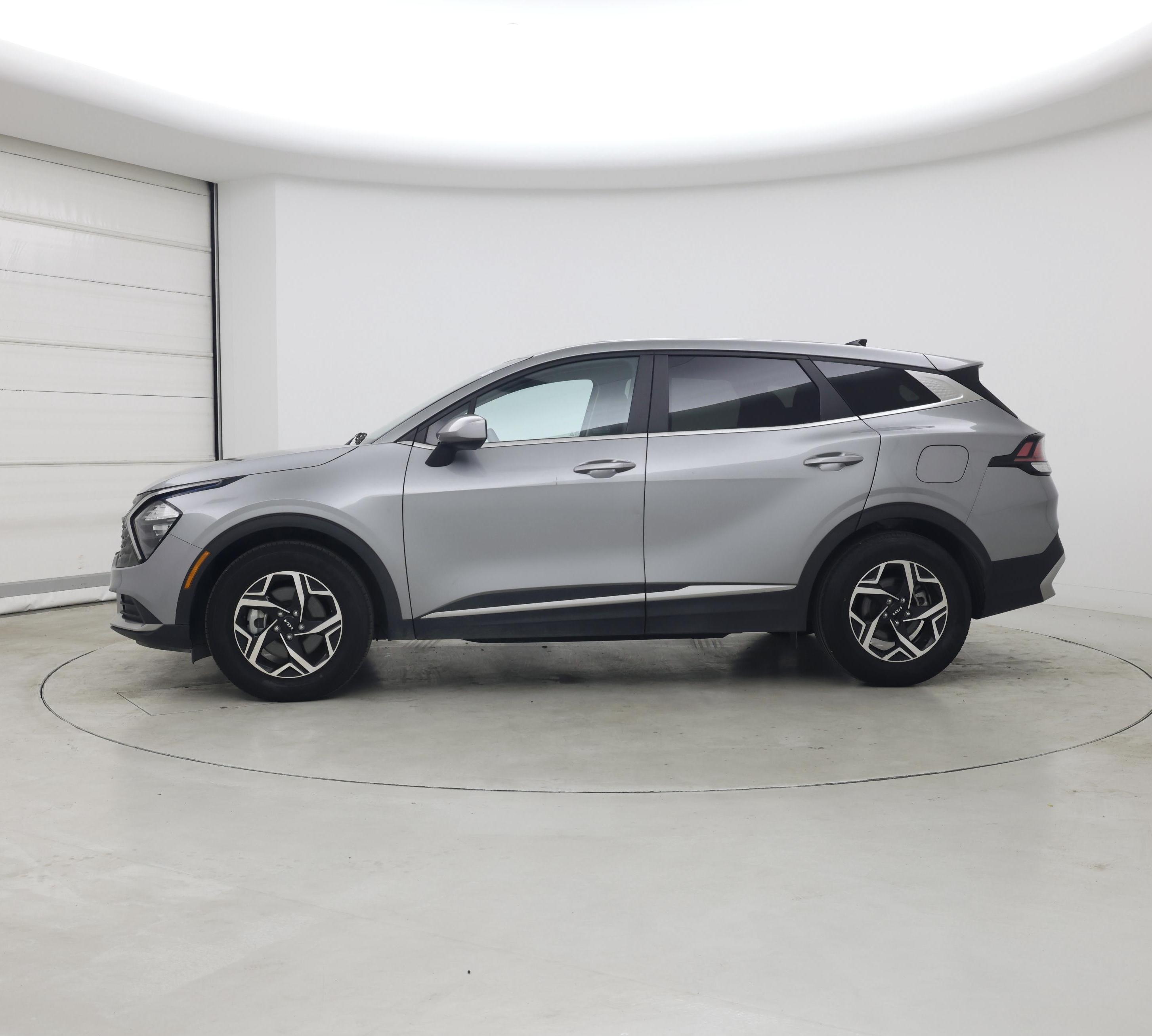 Thumbnail: 2023 Kia Sportage - 3