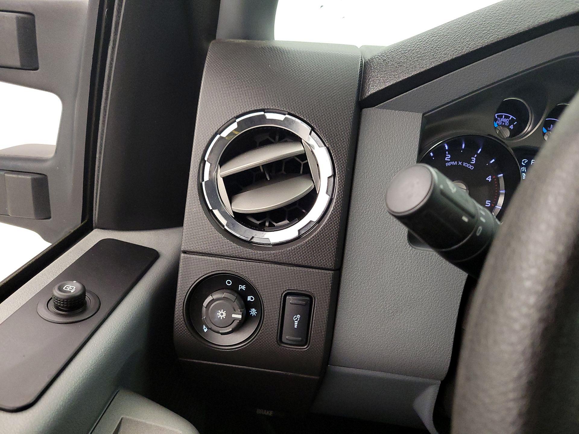 Thumbnail: 2016 Ford F-250 - 13