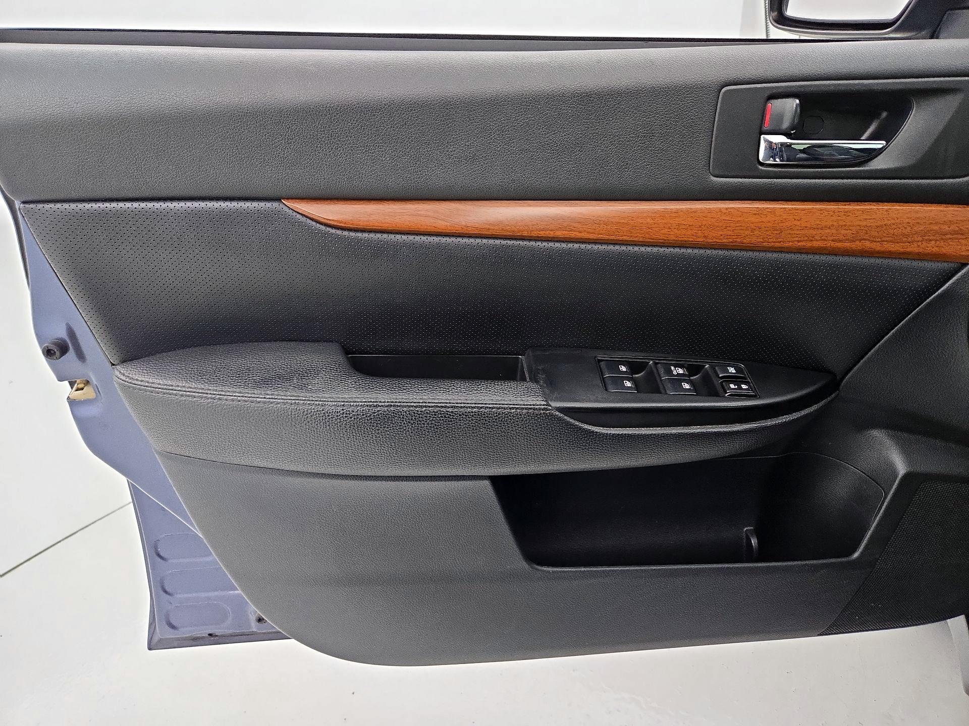 Thumbnail: 2014 Subaru Outback - 12