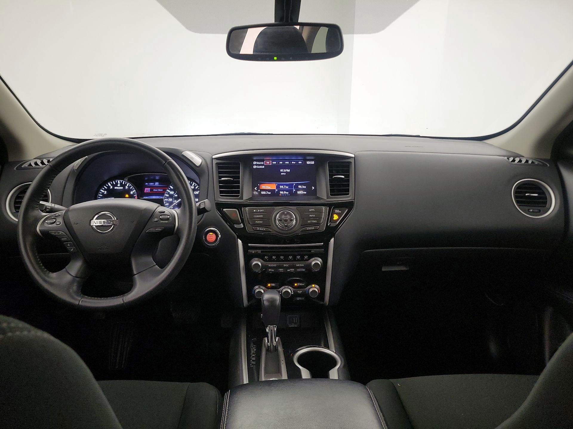 Thumbnail: 2020 Nissan Pathfinder - 9