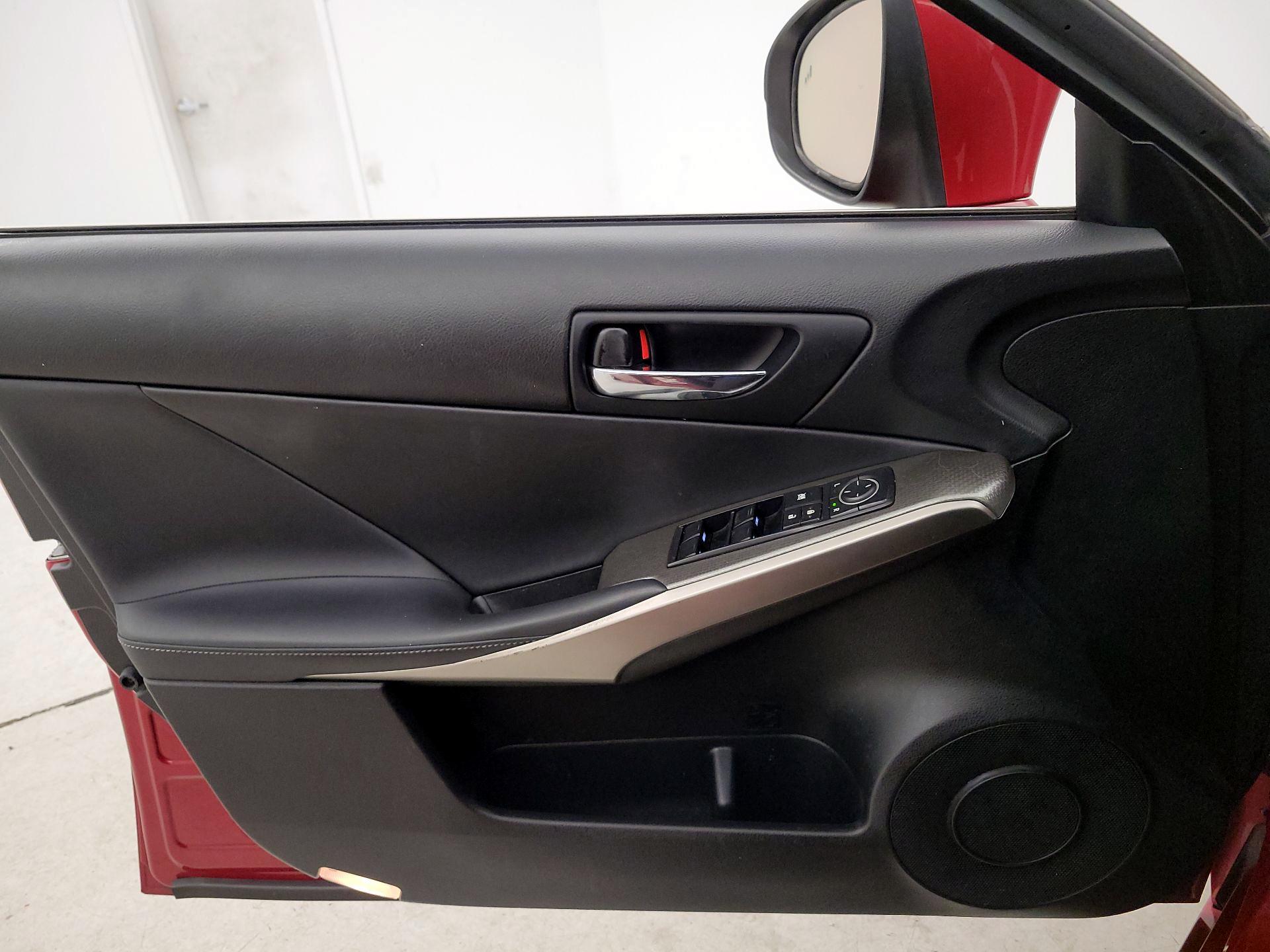 Thumbnail: 2014 Lexus IS - 12