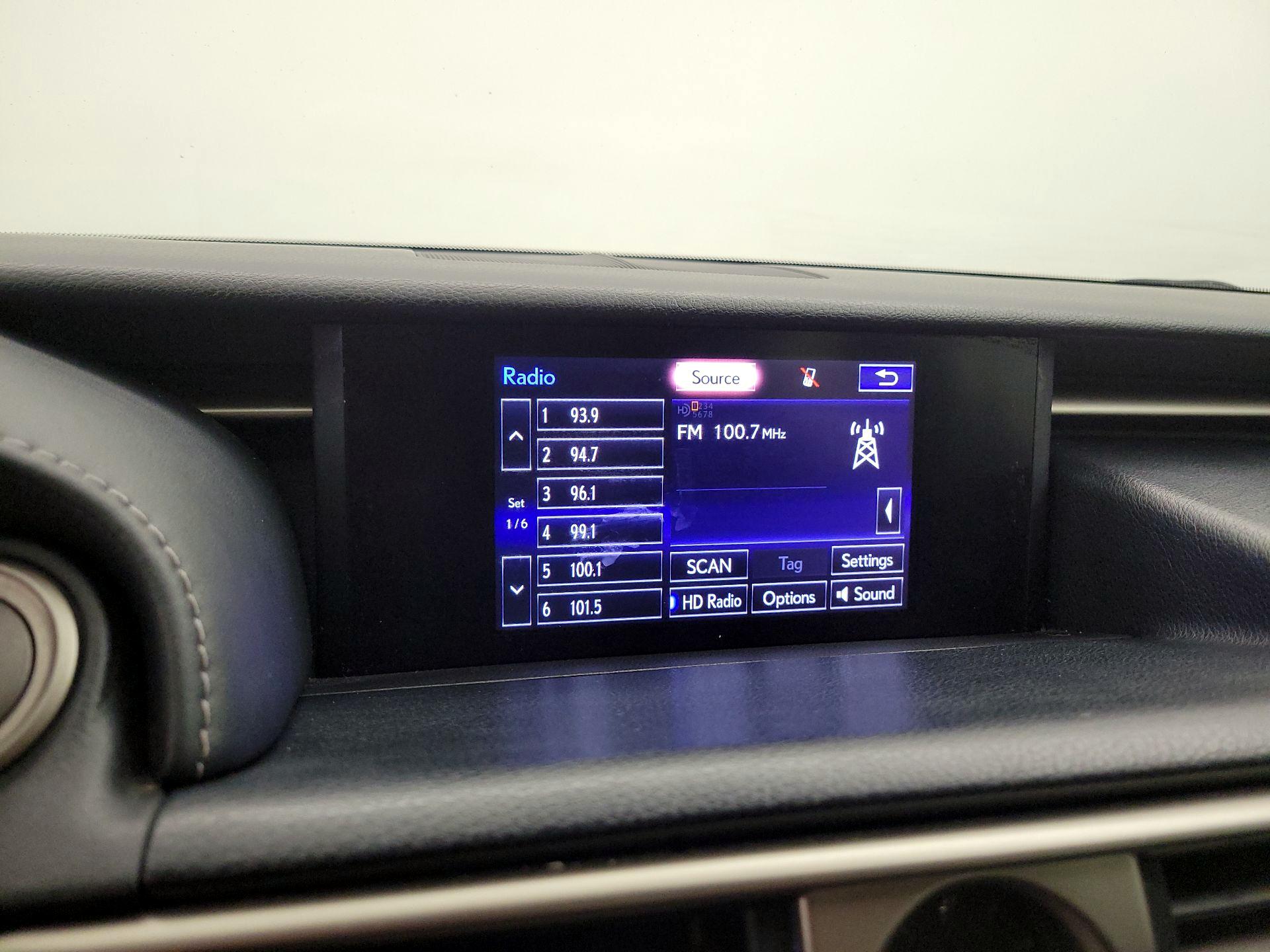 Thumbnail: 2014 Lexus IS - 16