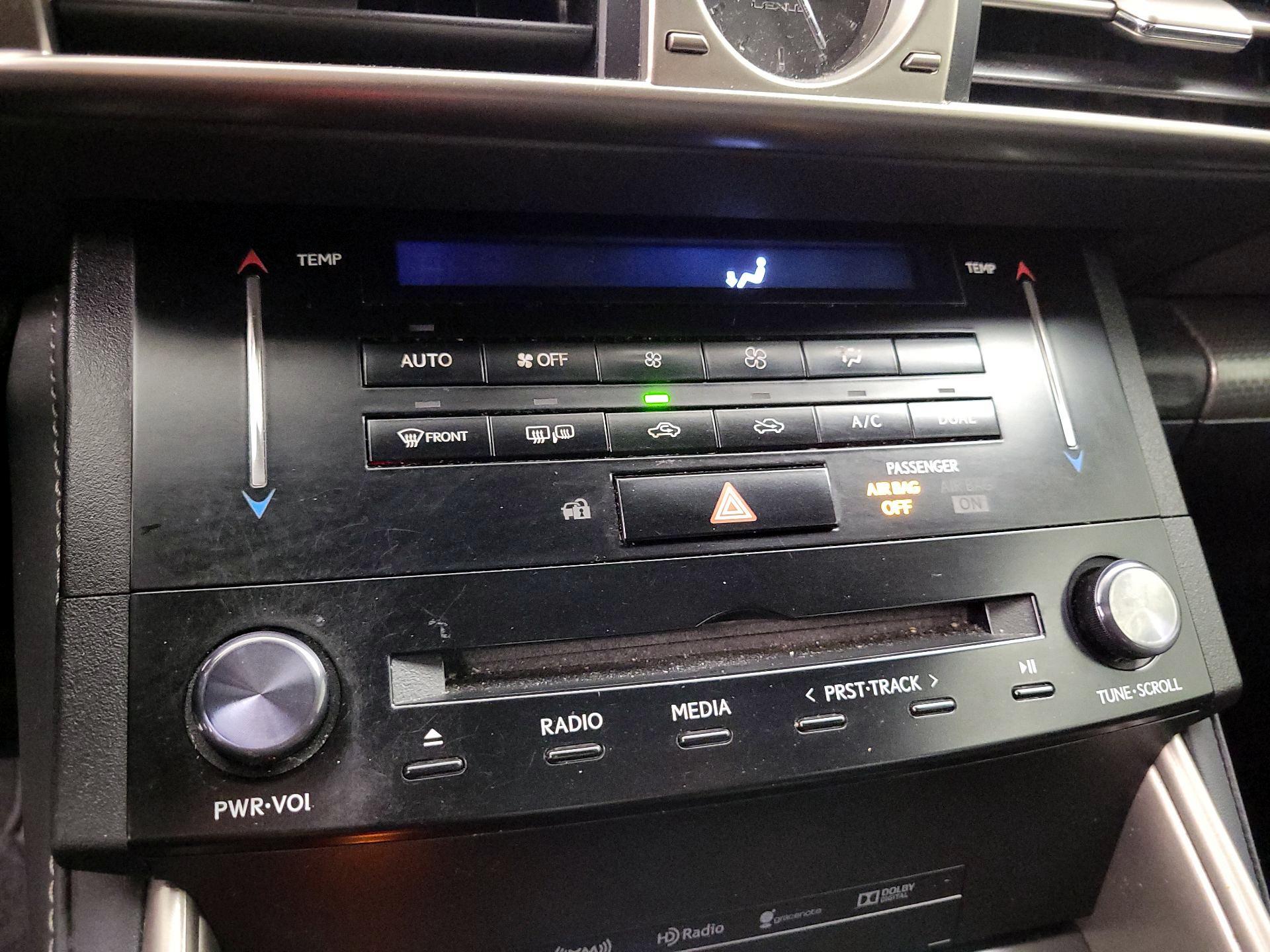 Thumbnail: 2014 Lexus IS - 17