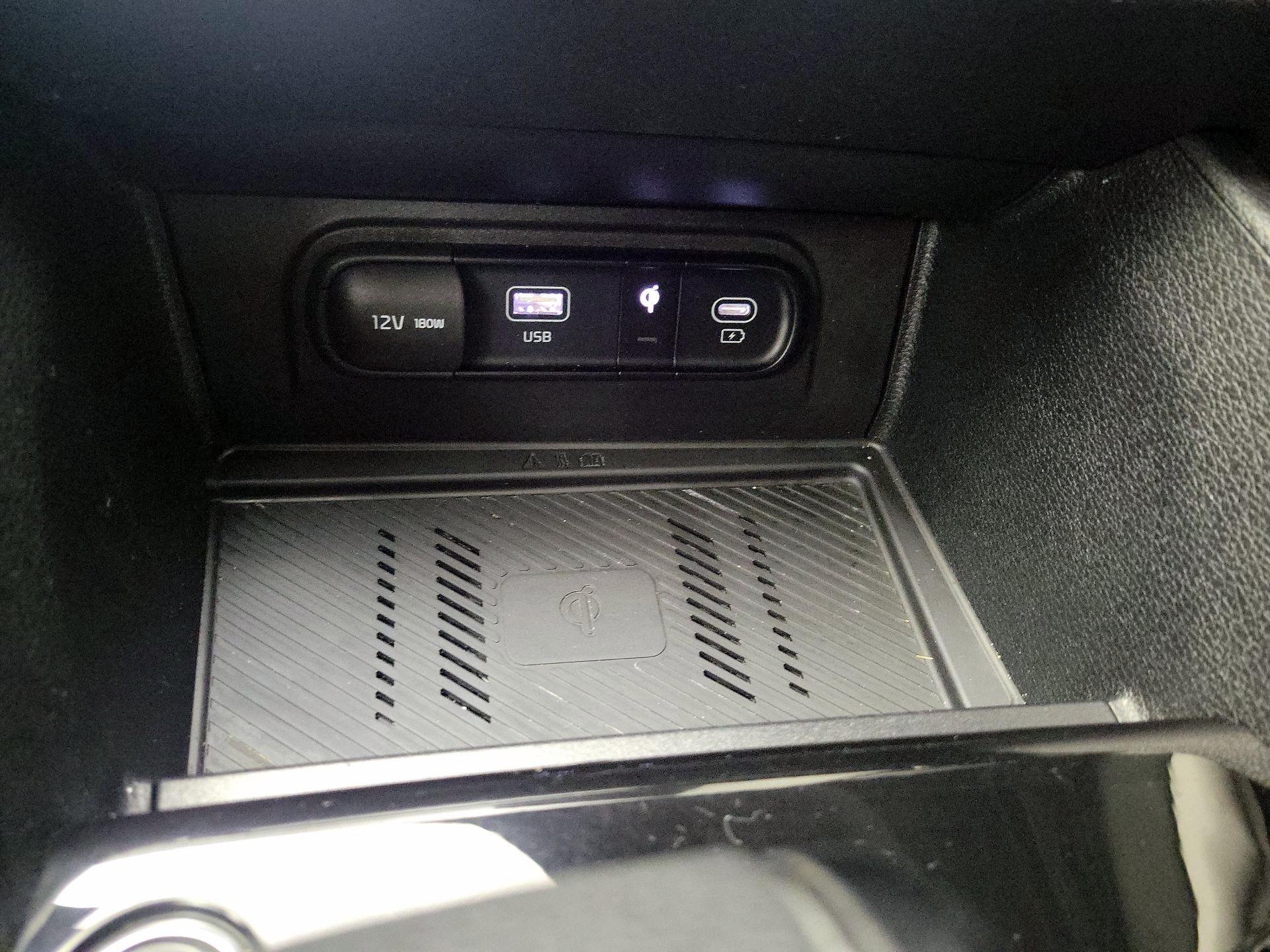 Thumbnail: 2023 Kia Sportage - 18