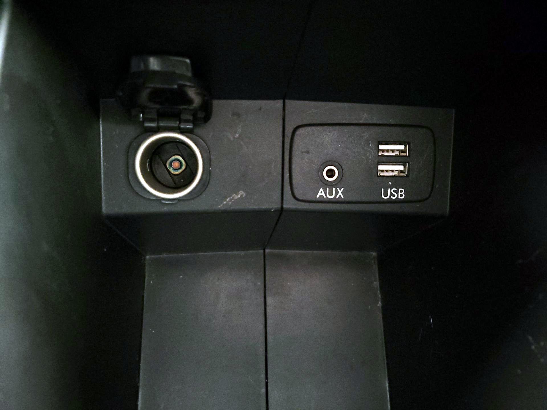 Thumbnail: 2016 Subaru Forester - 18