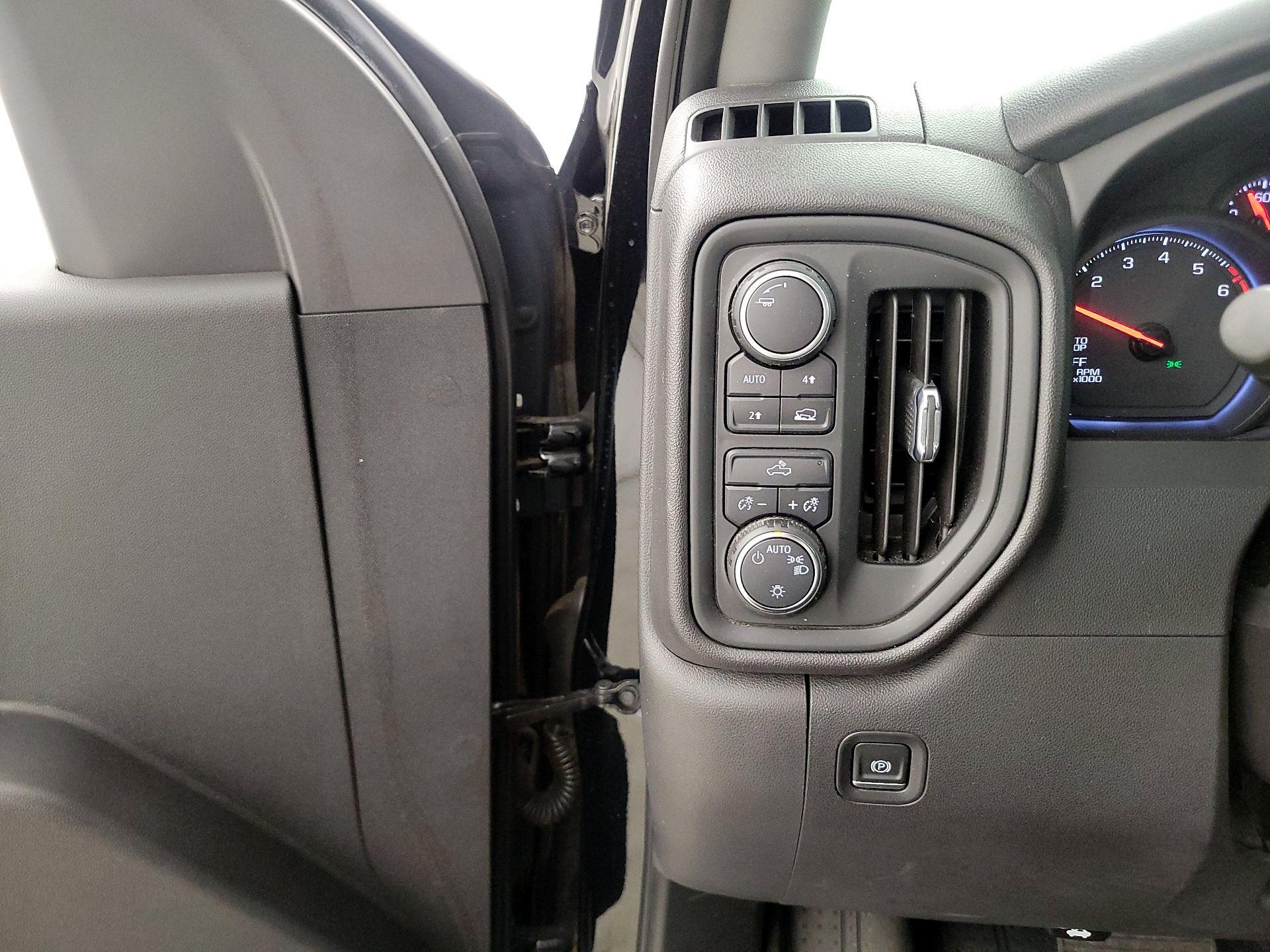 Thumbnail: 2022 Chevrolet Silverado 1500 - 13