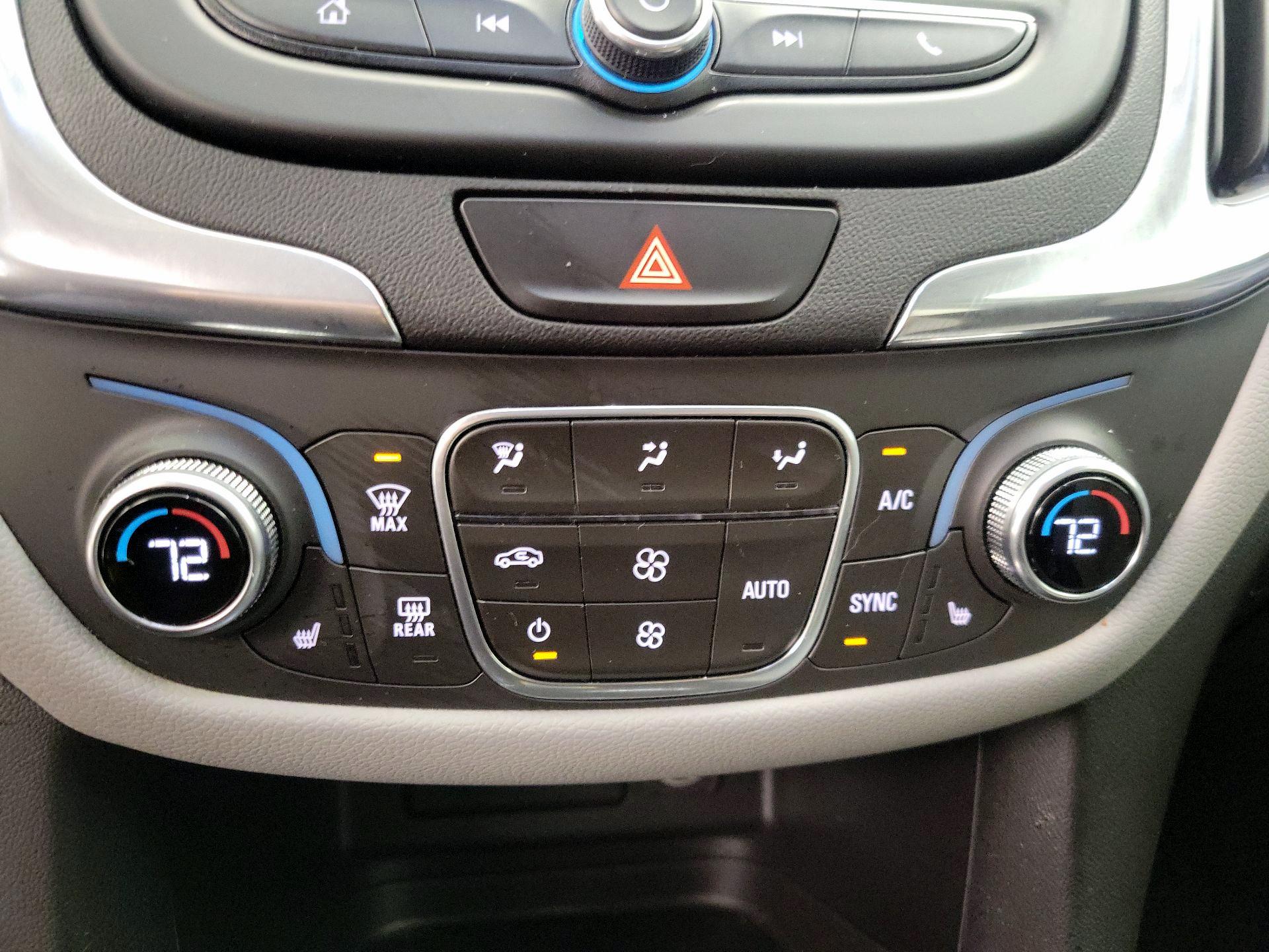 Thumbnail: 2019 Chevrolet Equinox - 16