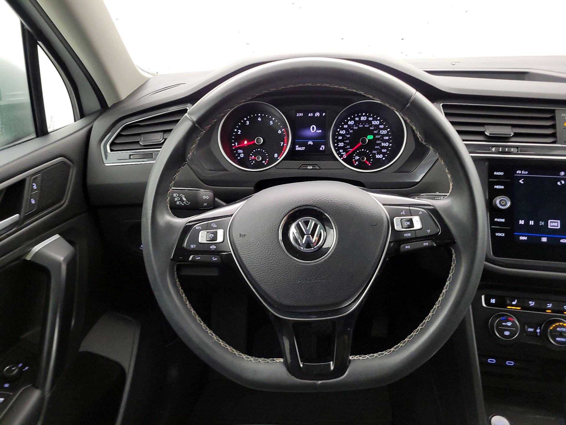 Thumbnail: 2021 Volkswagen Tiguan - 10