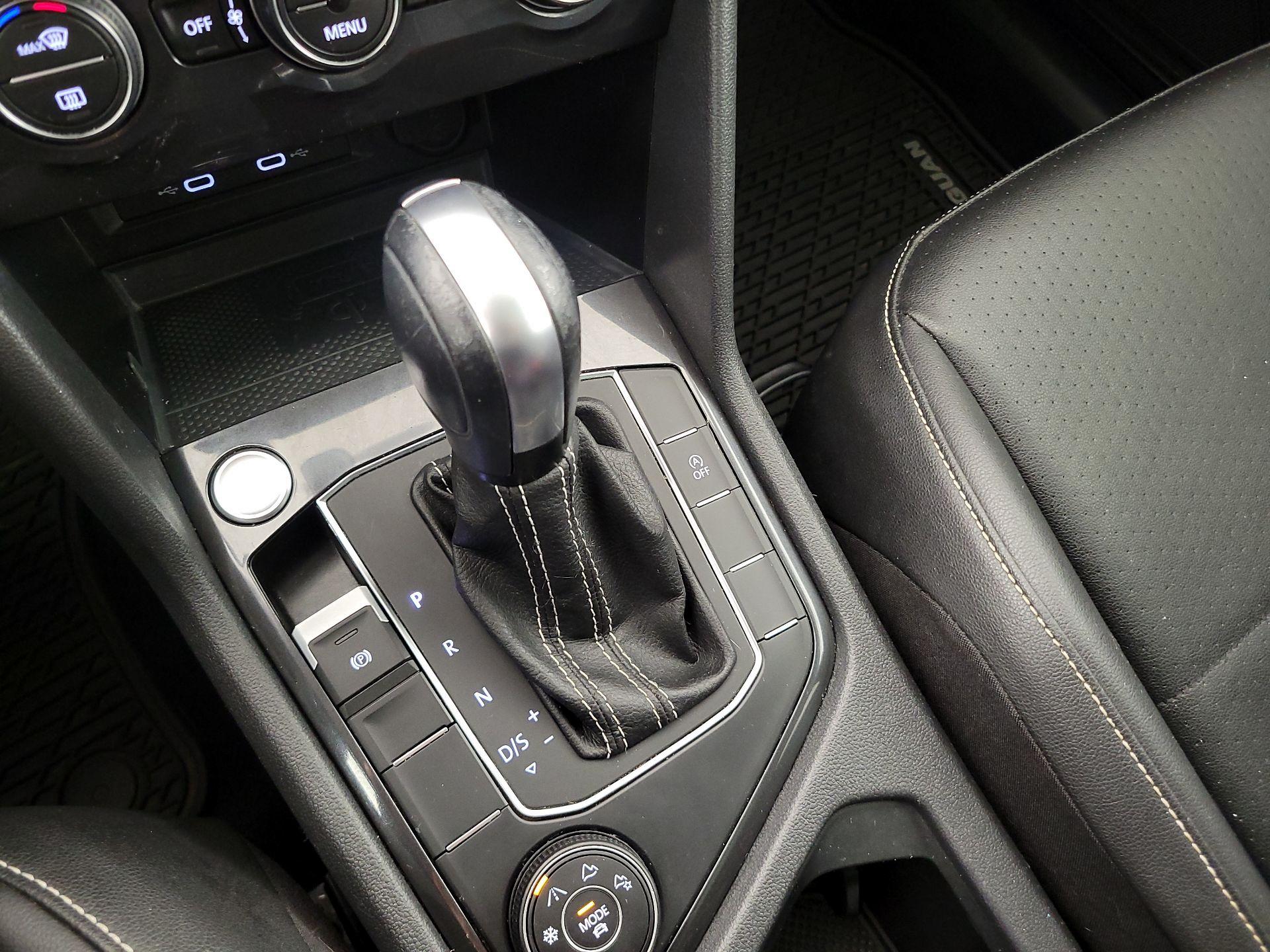 Thumbnail: 2021 Volkswagen Tiguan - 17