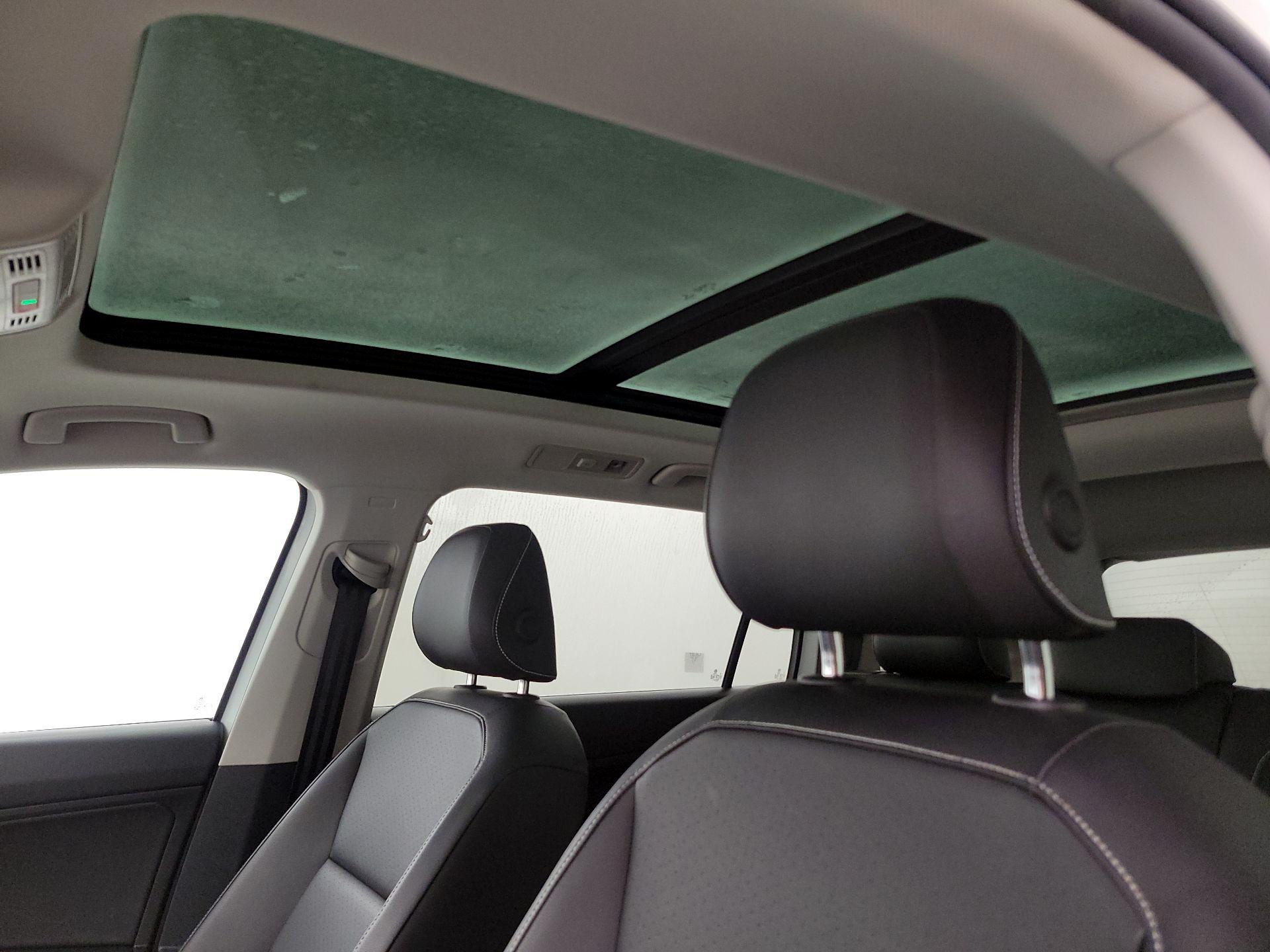 Thumbnail: 2021 Volkswagen Tiguan - 19