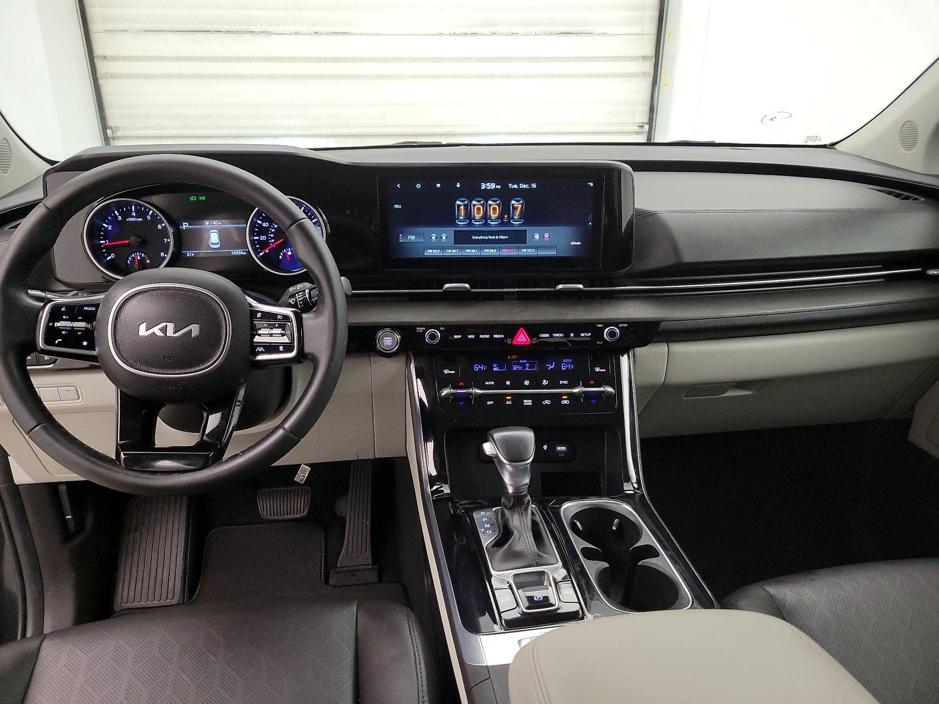 Thumbnail: 2022 Kia Carnival - 9