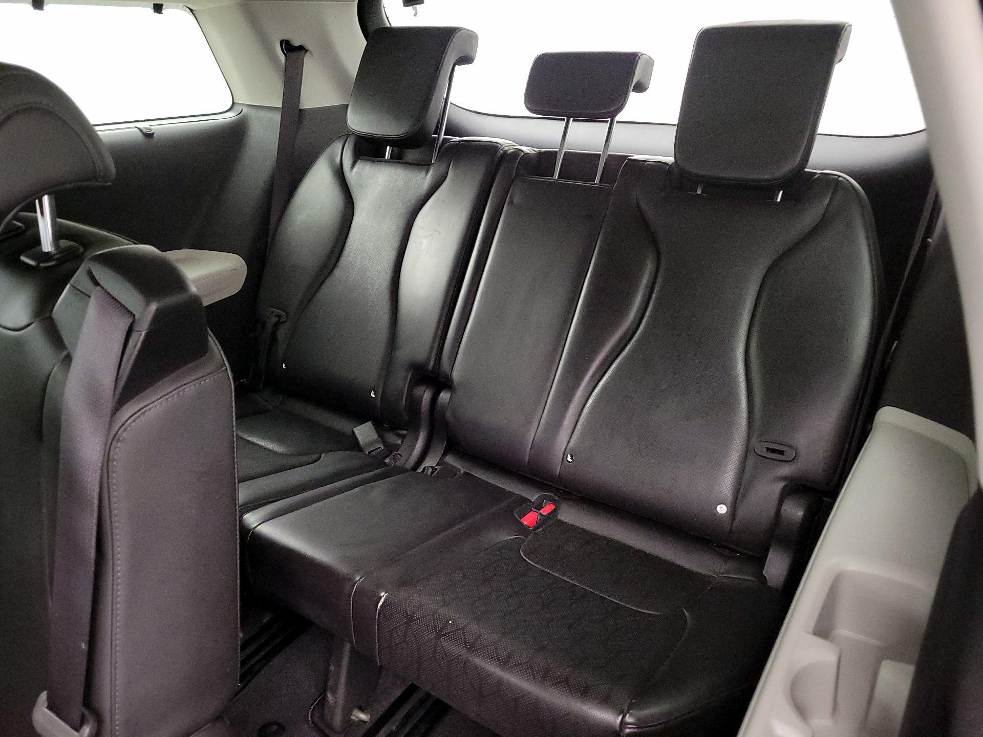 Thumbnail: 2022 Kia Carnival - 20