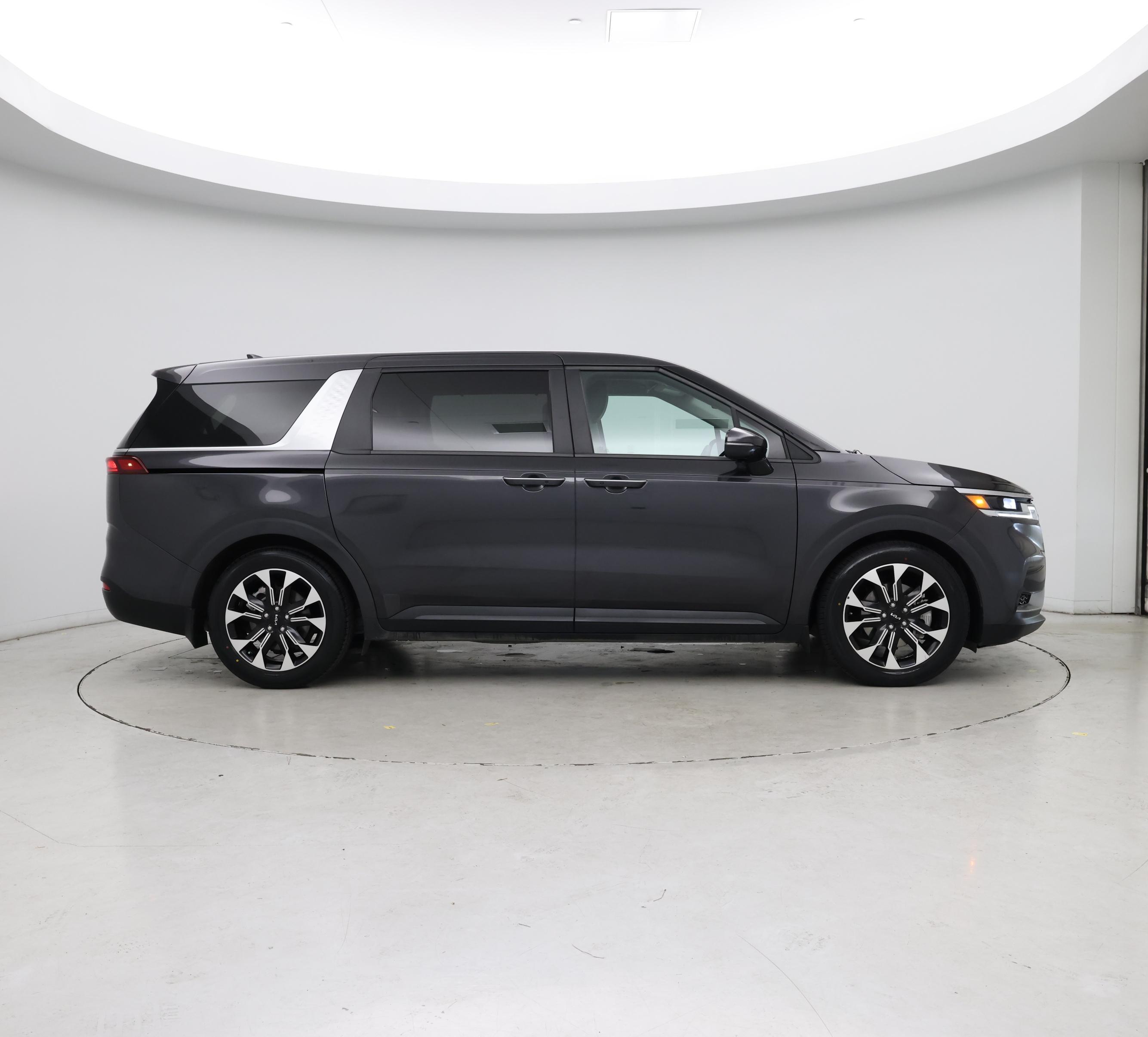 Thumbnail: 2022 Kia Carnival - 7