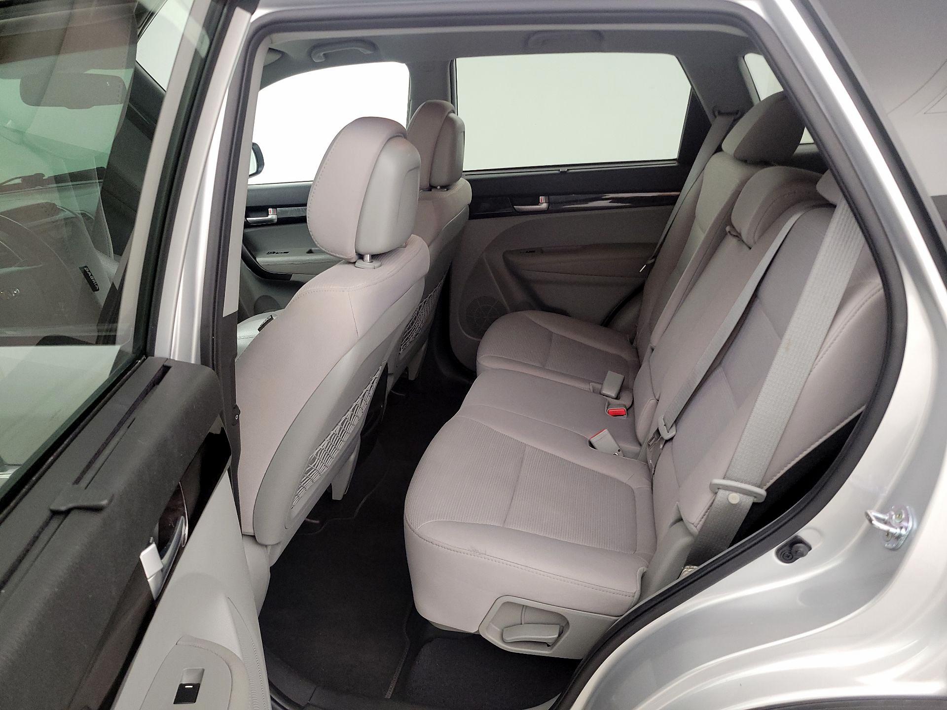 Thumbnail: 2014 Kia Sorento - 19