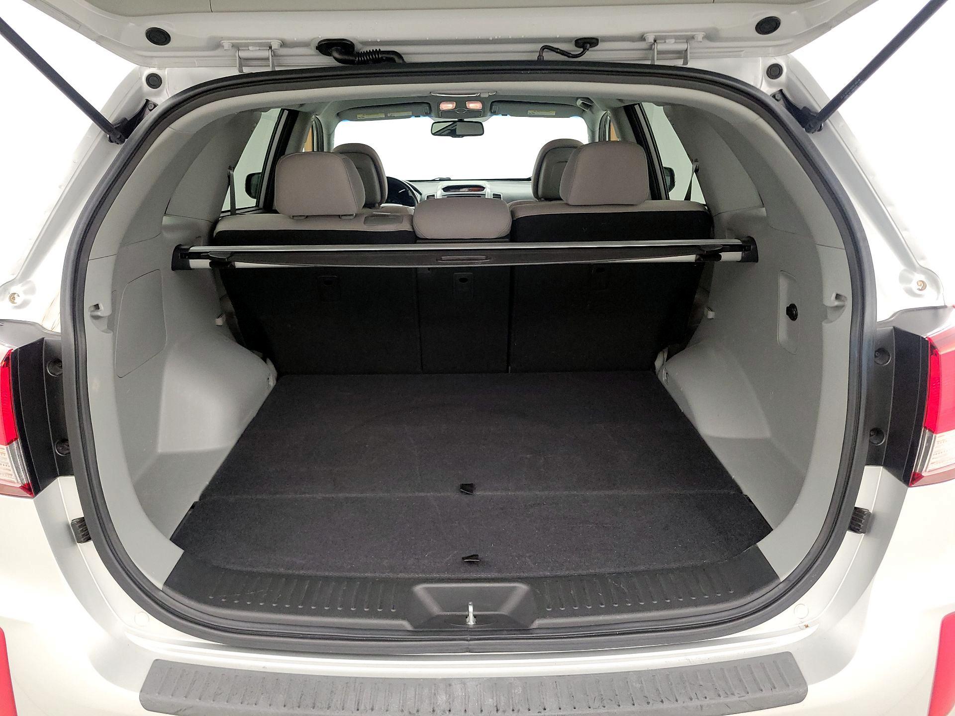 Thumbnail: 2014 Kia Sorento - 20