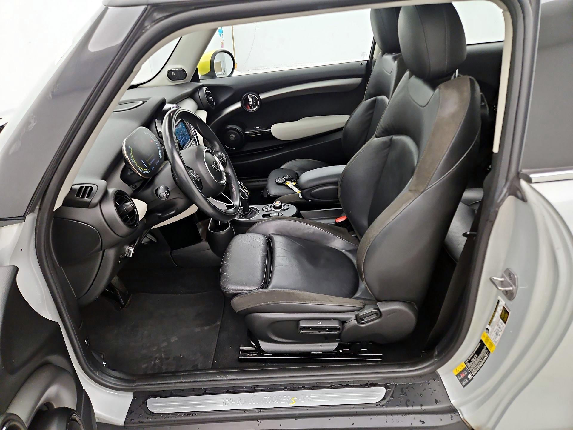 Thumbnail: 2021 MINI Cooper Hardtop - 11