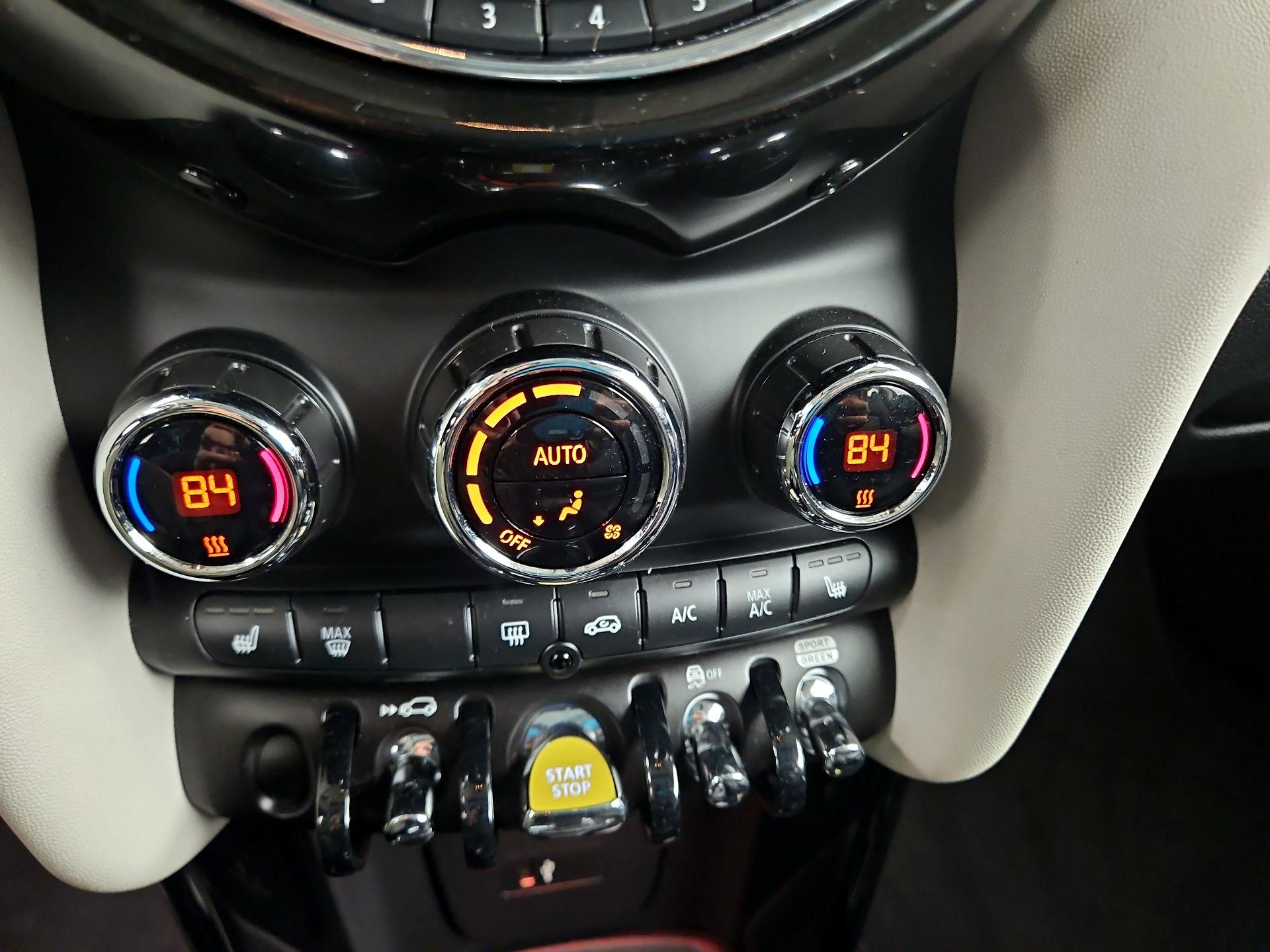 Thumbnail: 2021 MINI Cooper Hardtop - 17