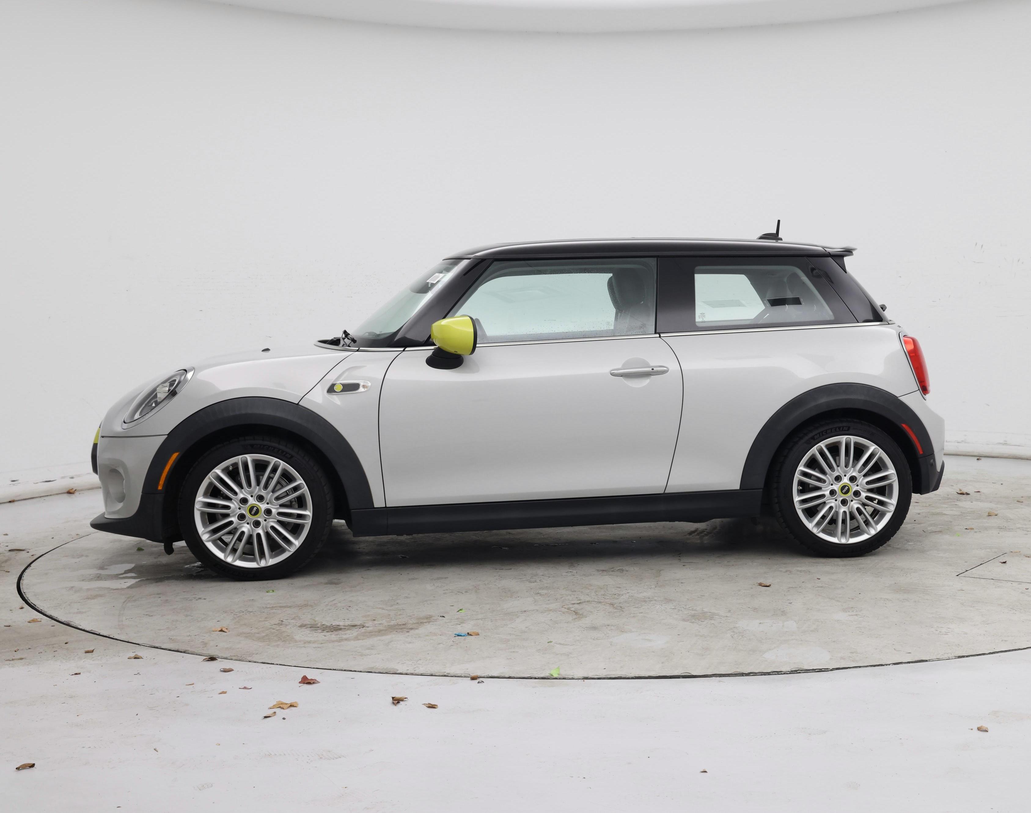 Thumbnail: 2021 MINI Cooper Hardtop - 3