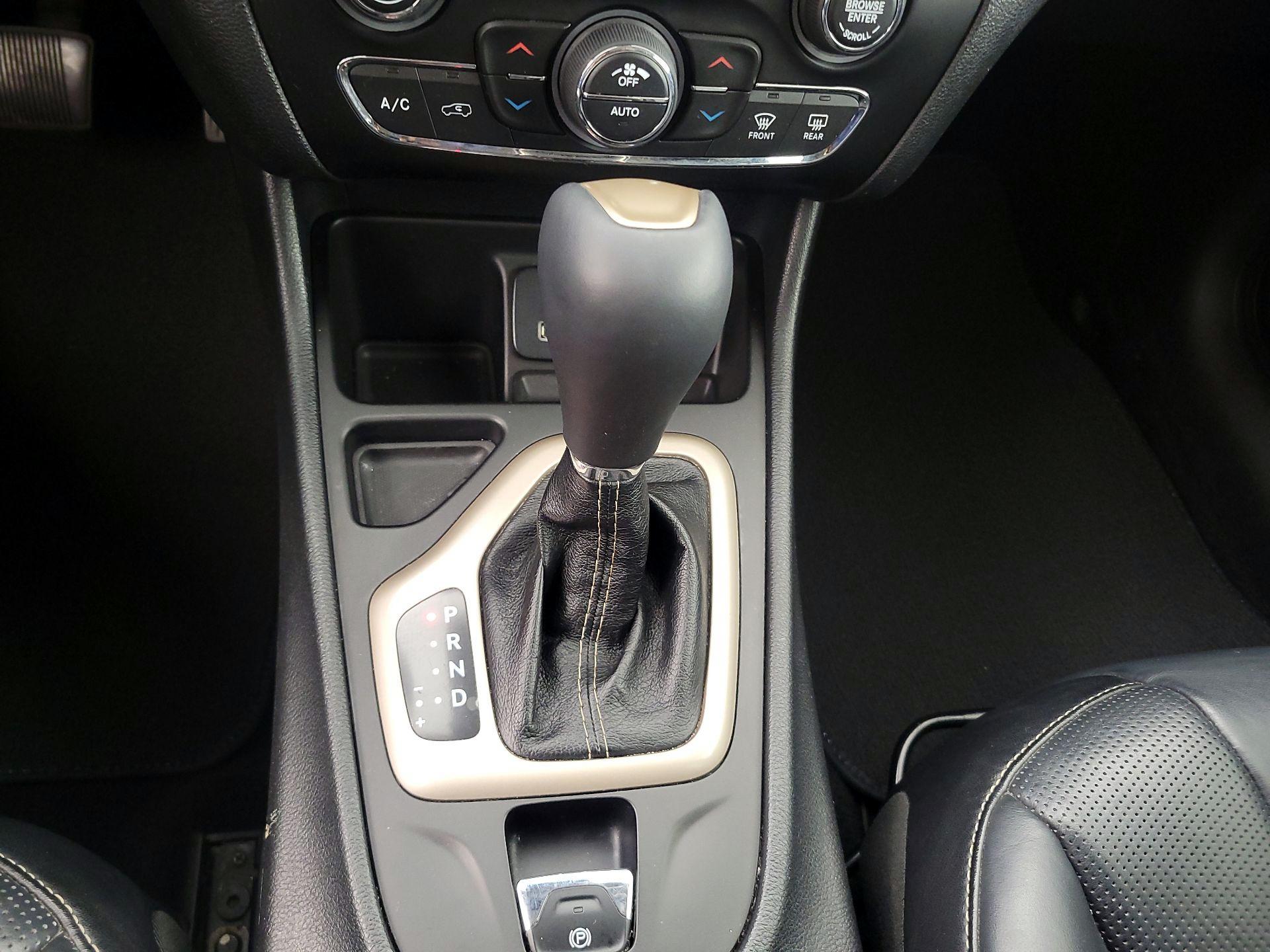 Thumbnail: 2014 Jeep Cherokee - 18