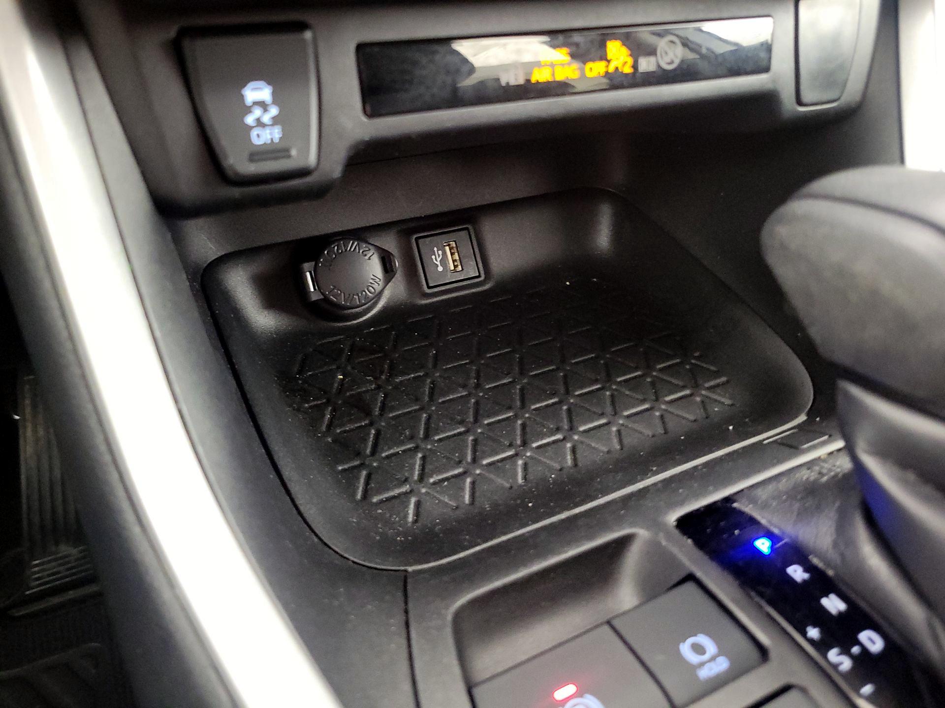 Thumbnail: 2023 Toyota RAV4 - 18