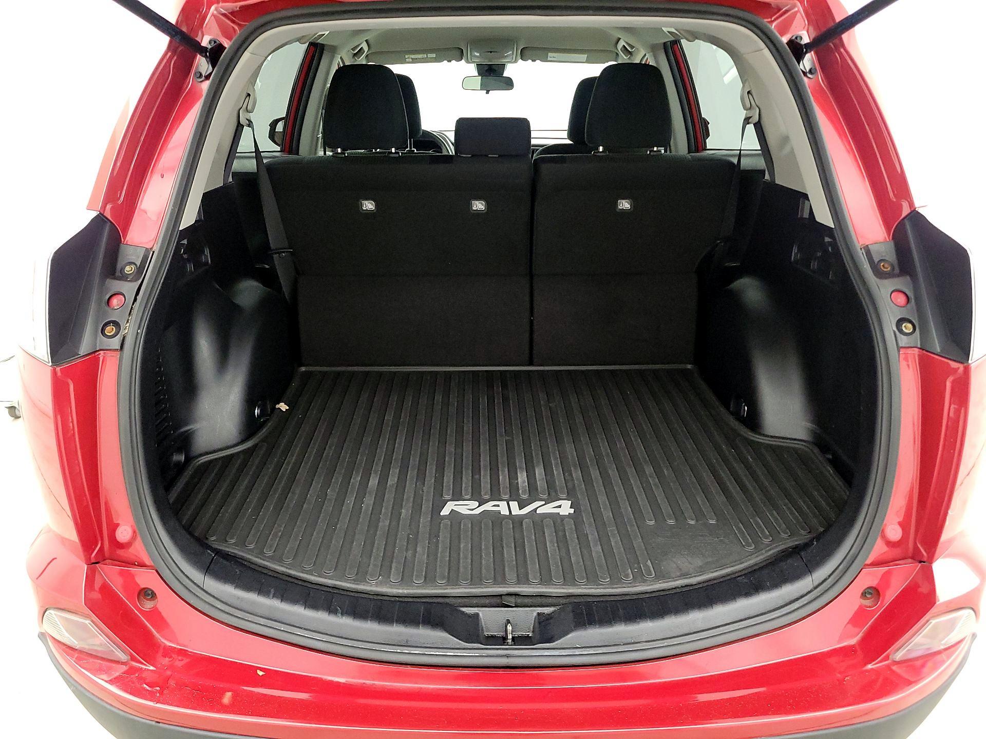 Thumbnail: 2017 Toyota RAV4 - 20