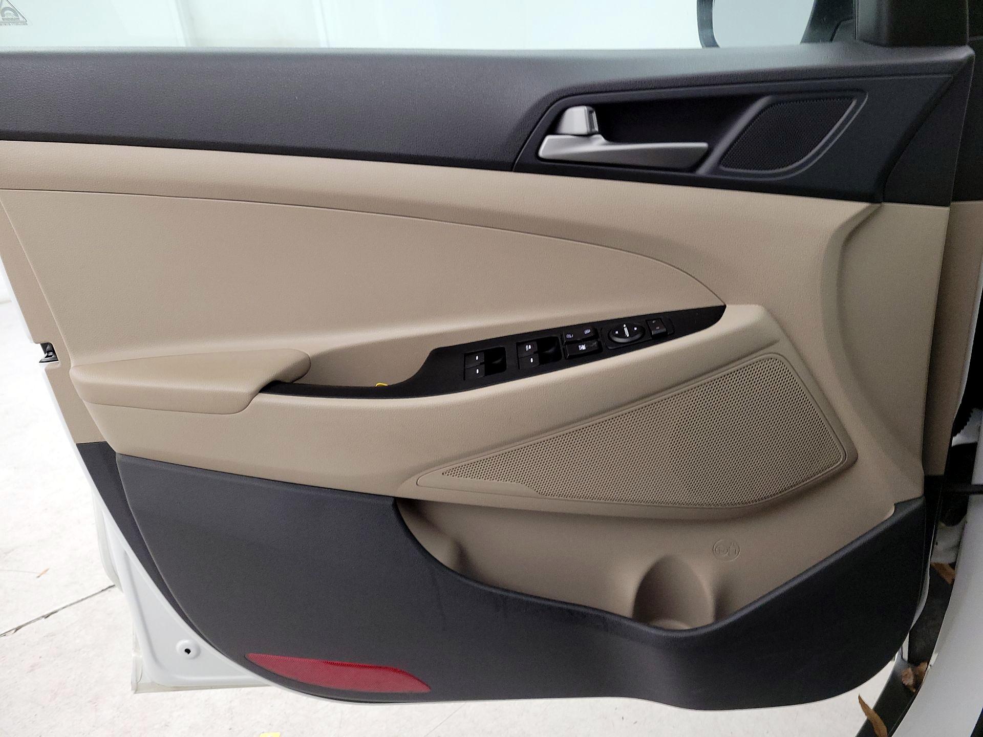 Thumbnail: 2018 Hyundai Tucson - 12