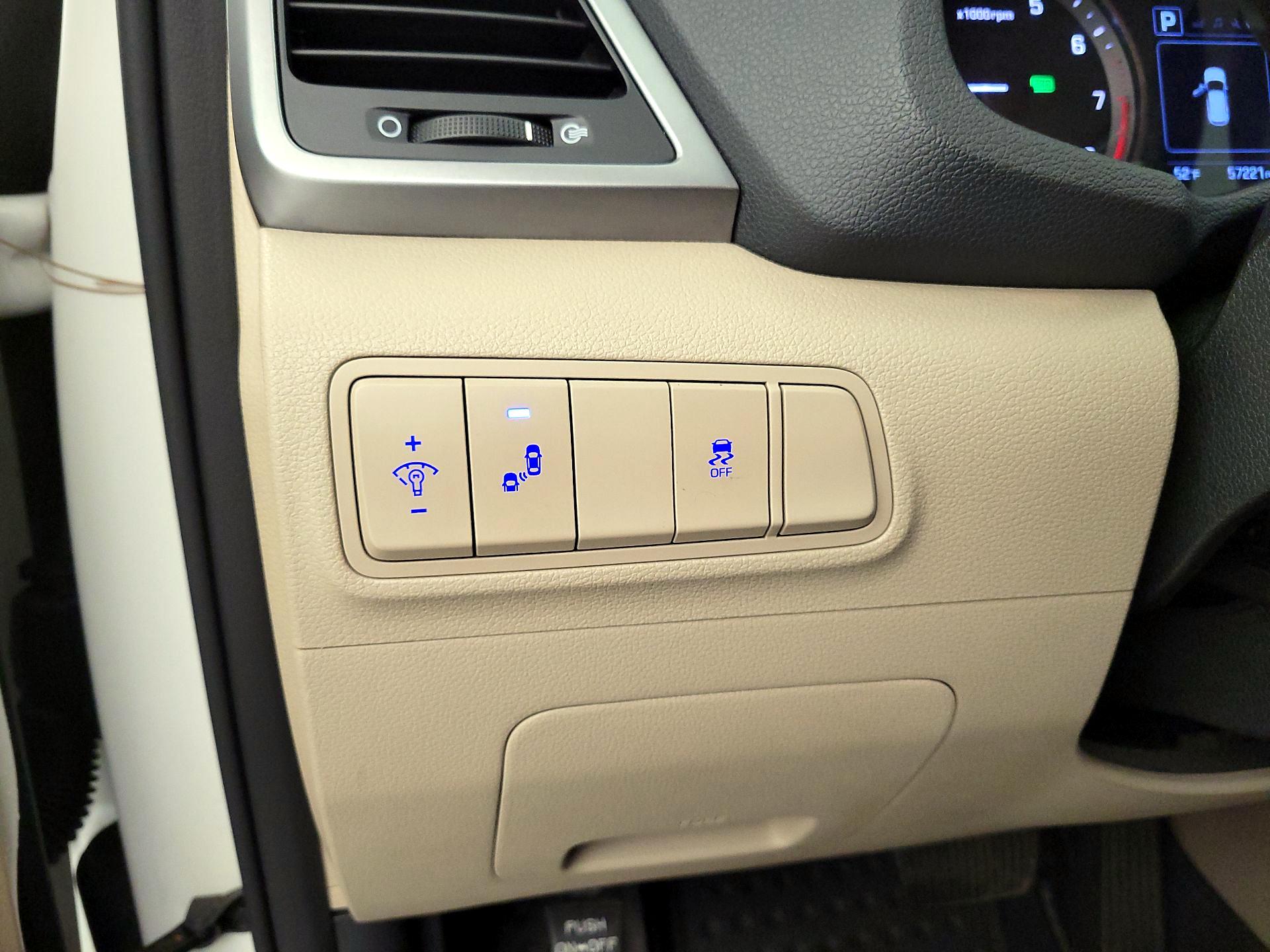 Thumbnail: 2018 Hyundai Tucson - 13