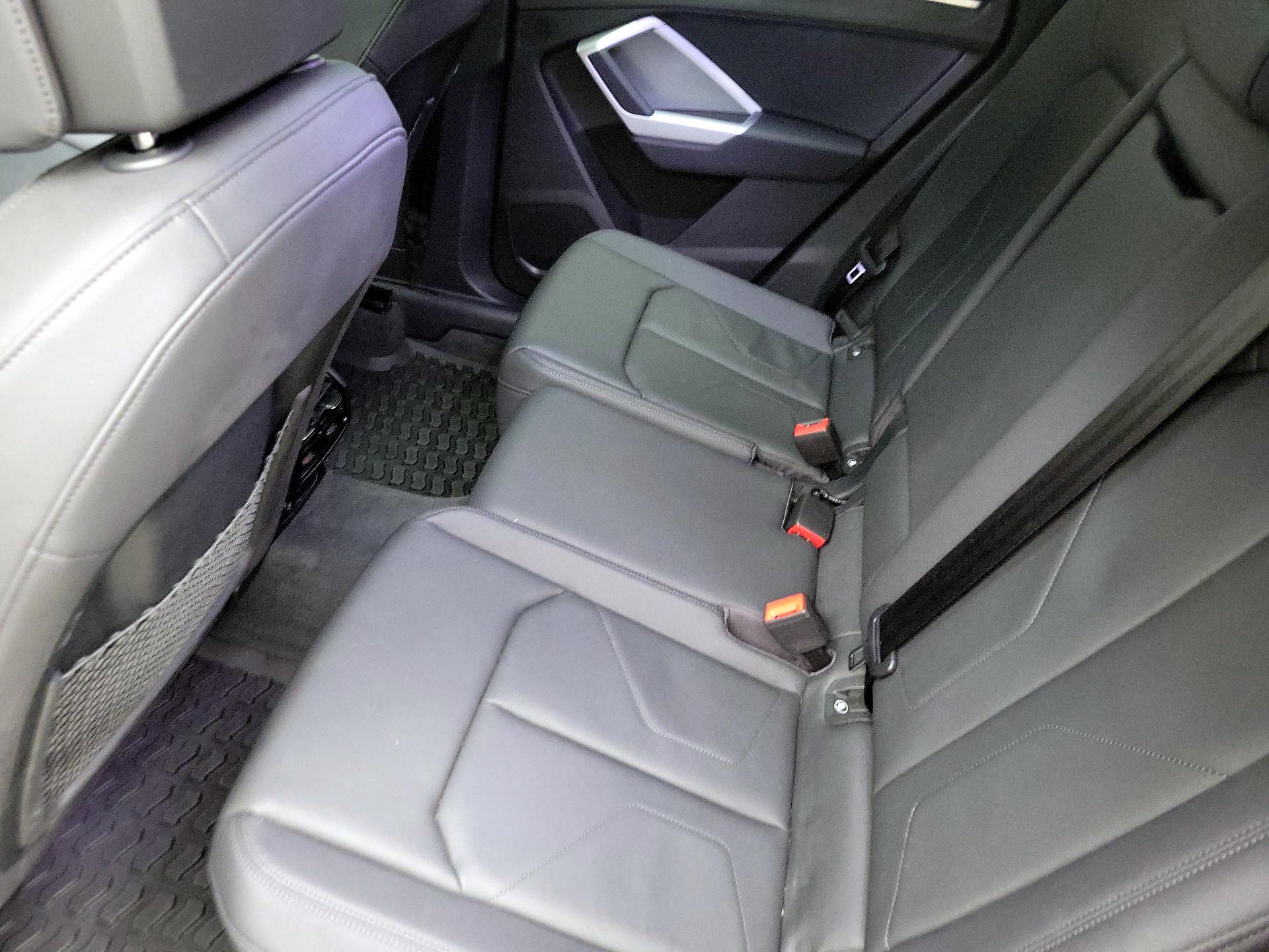 Thumbnail: 2022 Audi Q3 - 19