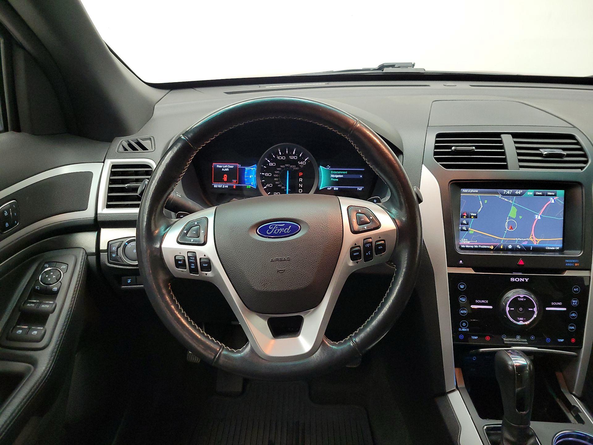 Thumbnail: 2015 Ford Explorer - 10