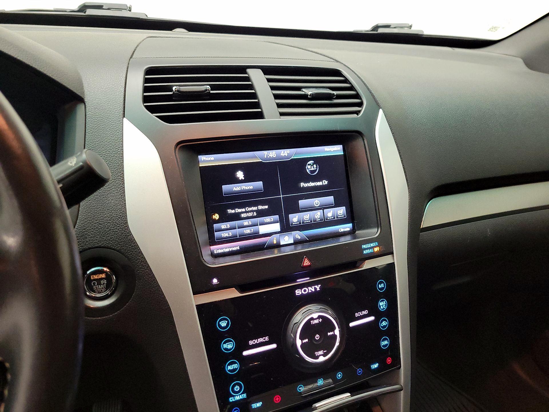 Thumbnail: 2015 Ford Explorer - 16