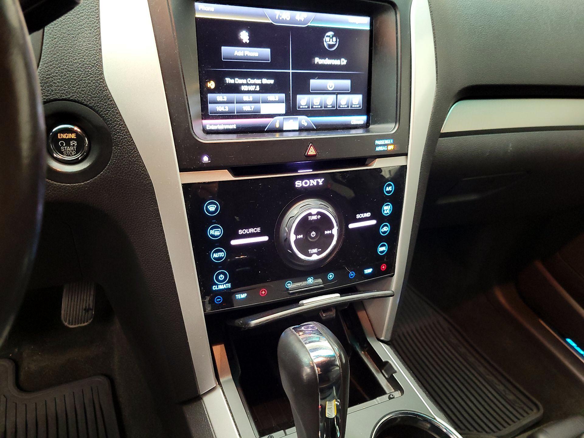 Thumbnail: 2015 Ford Explorer - 17