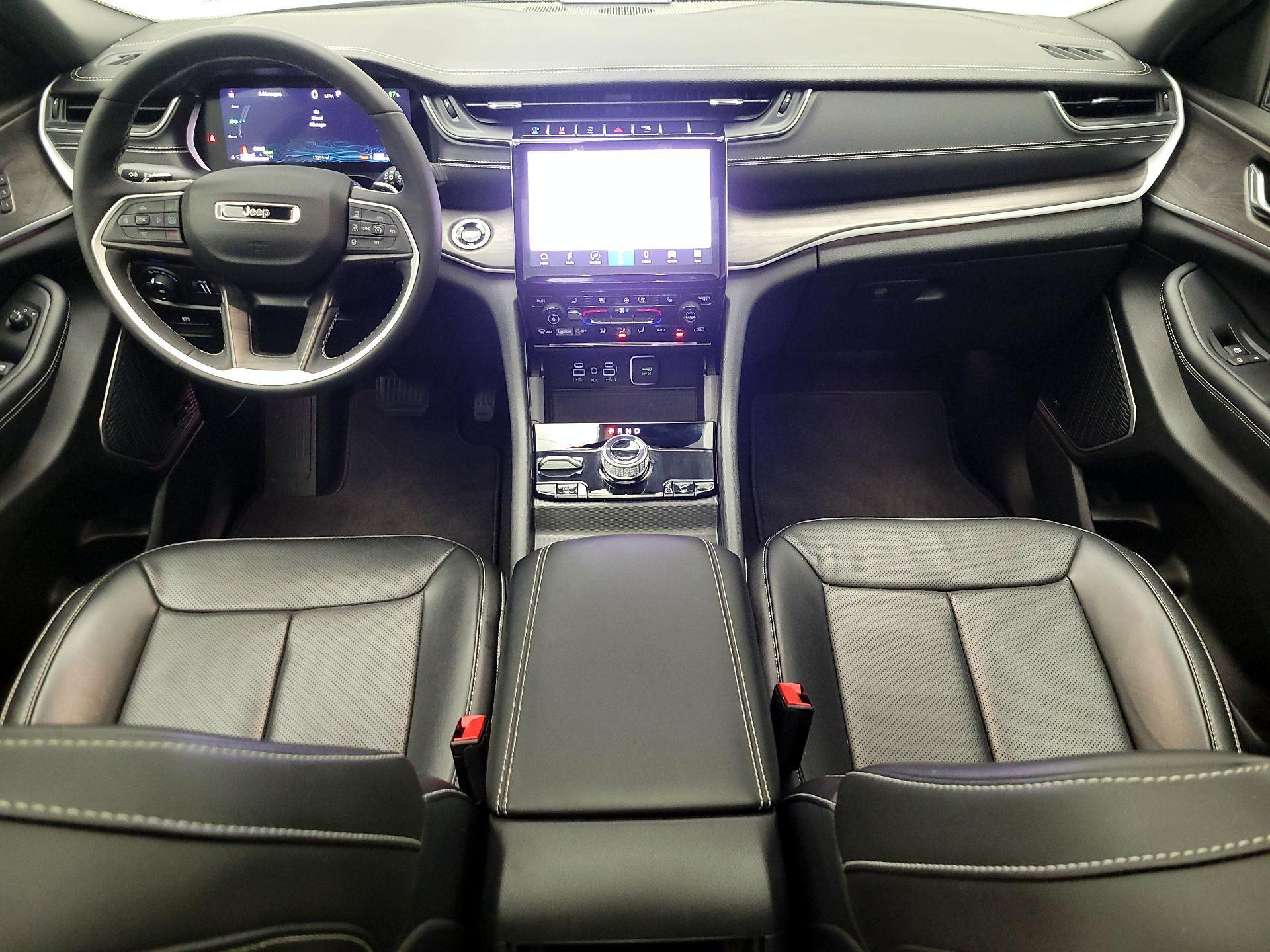 Thumbnail: 2024 Jeep Grand Cherokee - 9