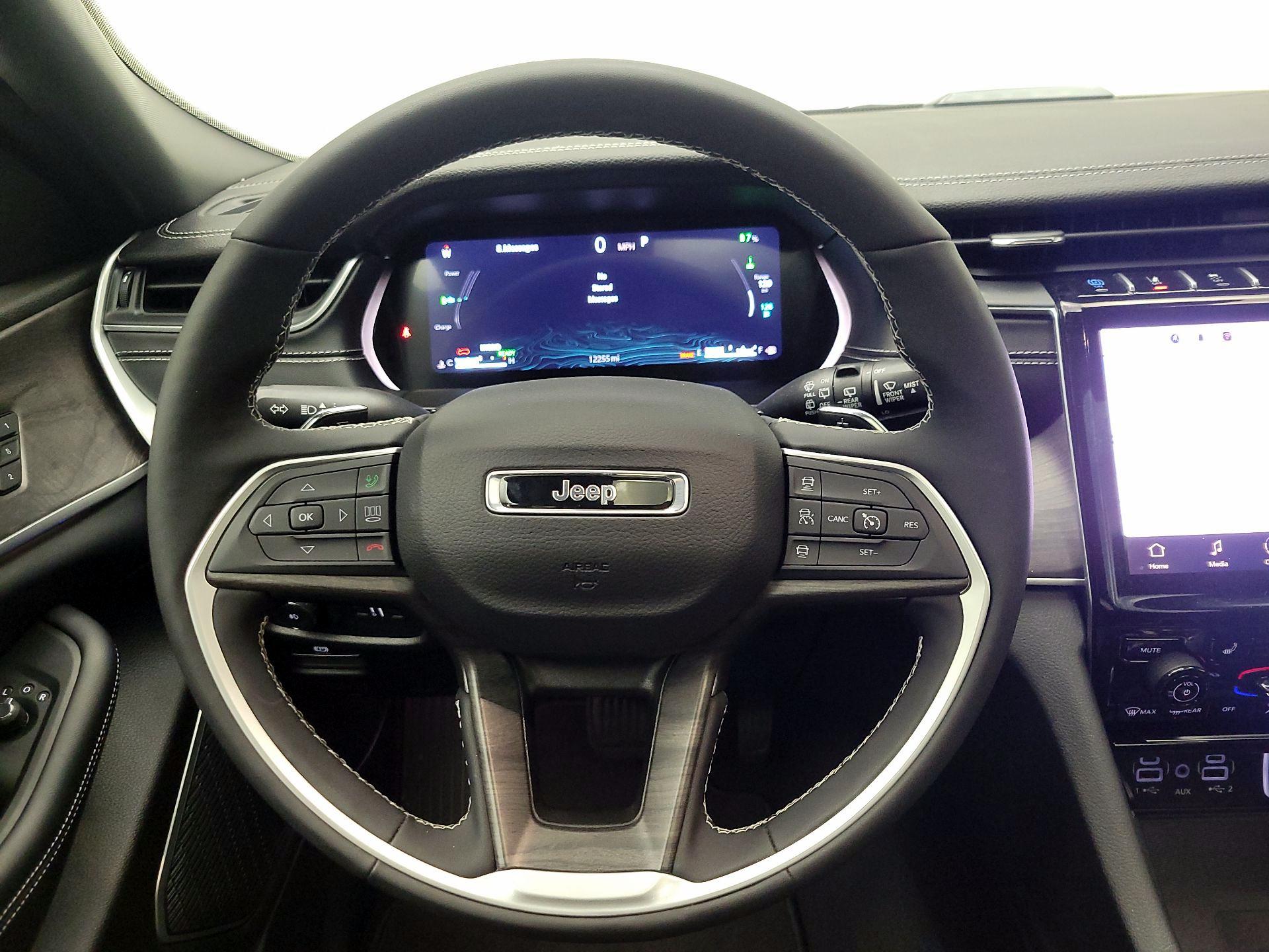 Thumbnail: 2024 Jeep Grand Cherokee - 10