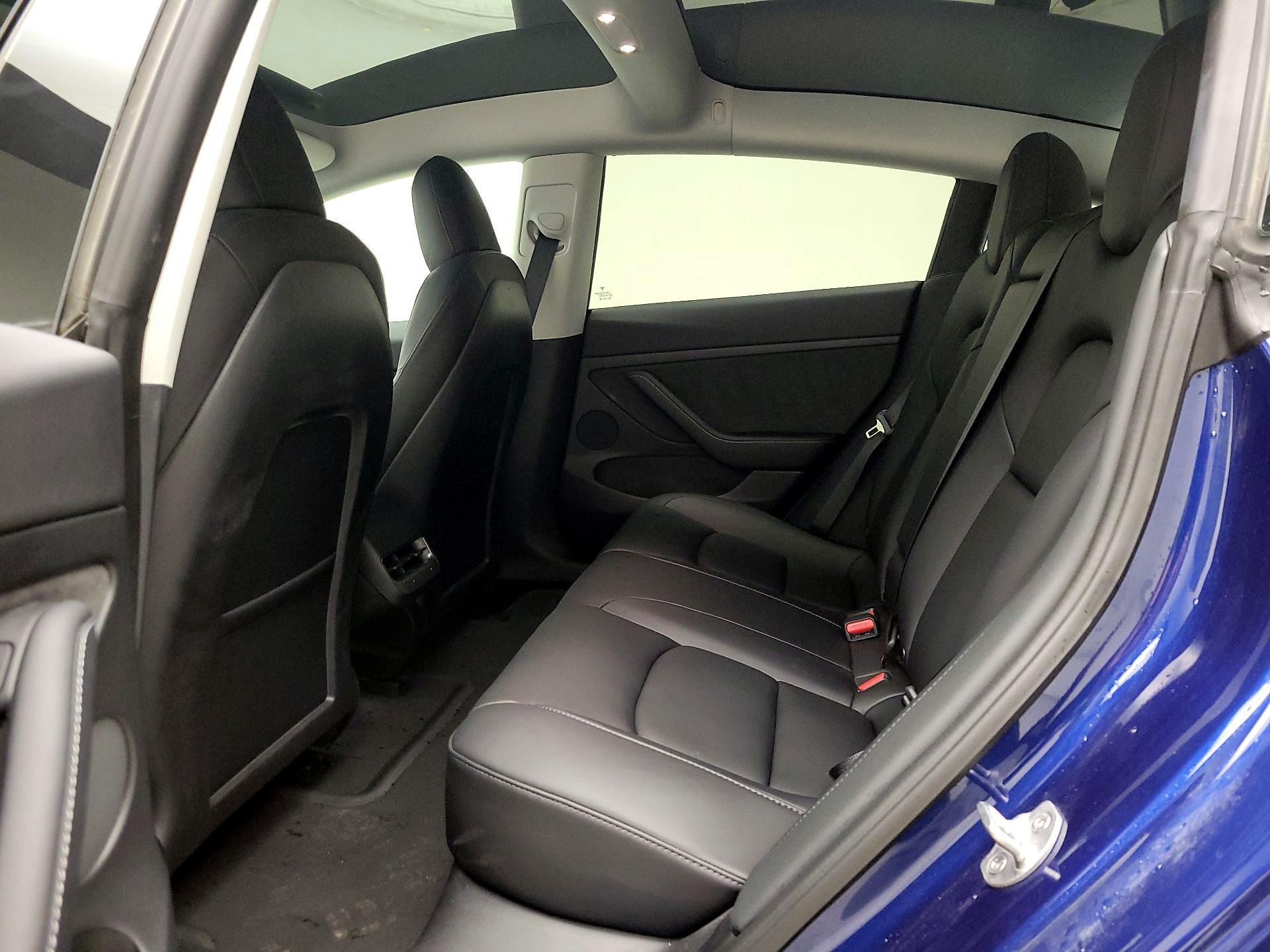 Thumbnail: 2022 Tesla Model 3 - 20