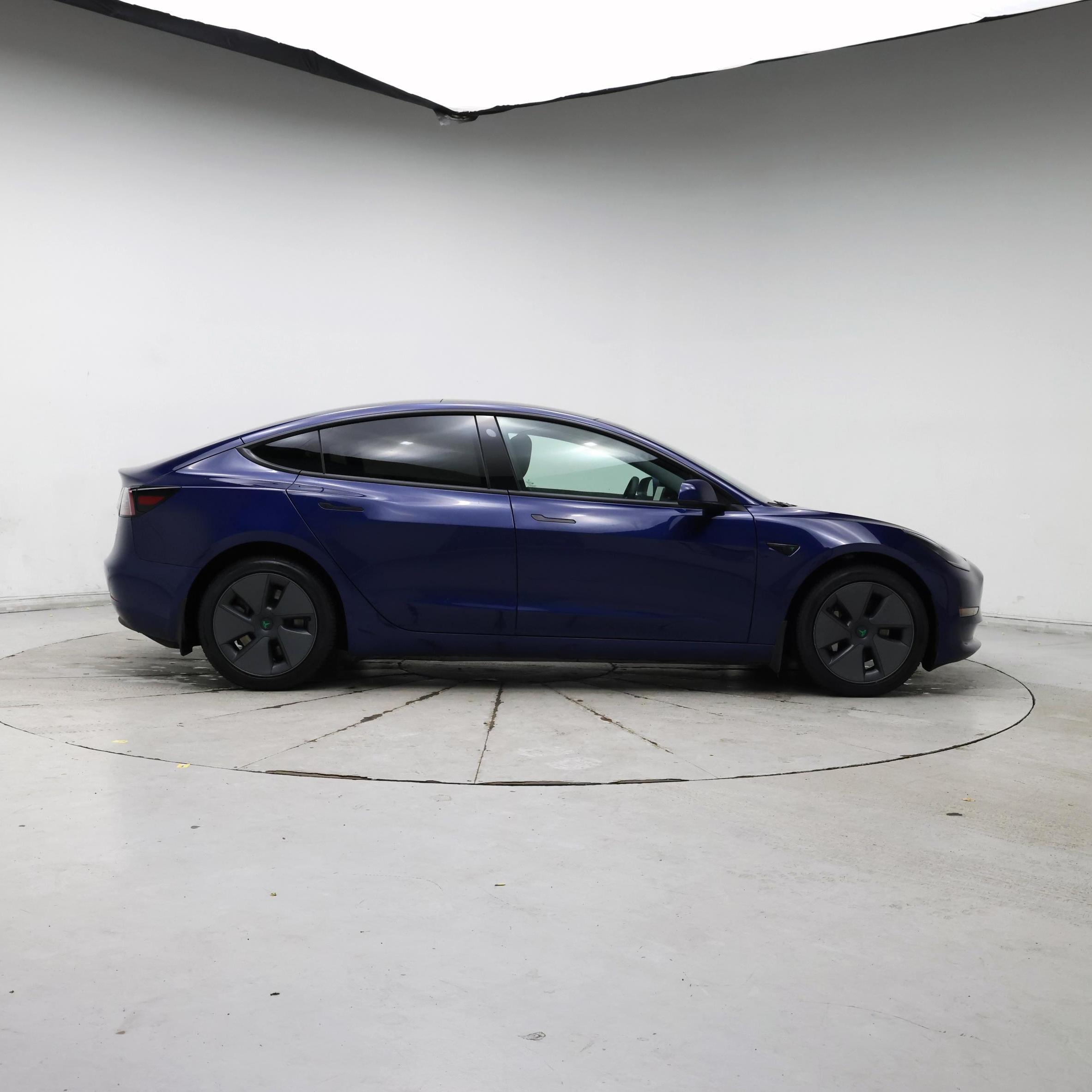 Thumbnail: 2022 Tesla Model 3 - 7